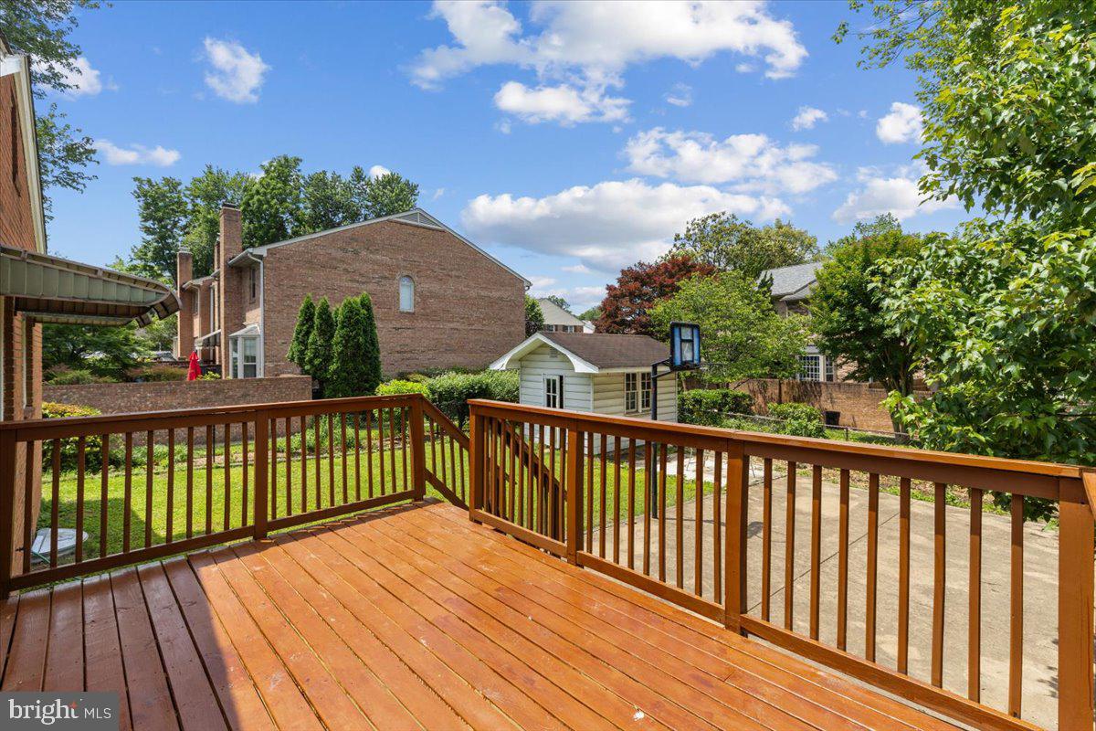 HILLWOOD - Residential