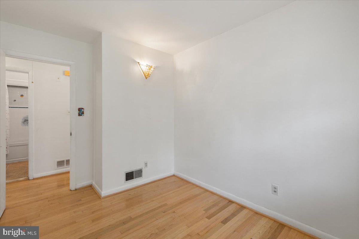 HILLWOOD - Residential