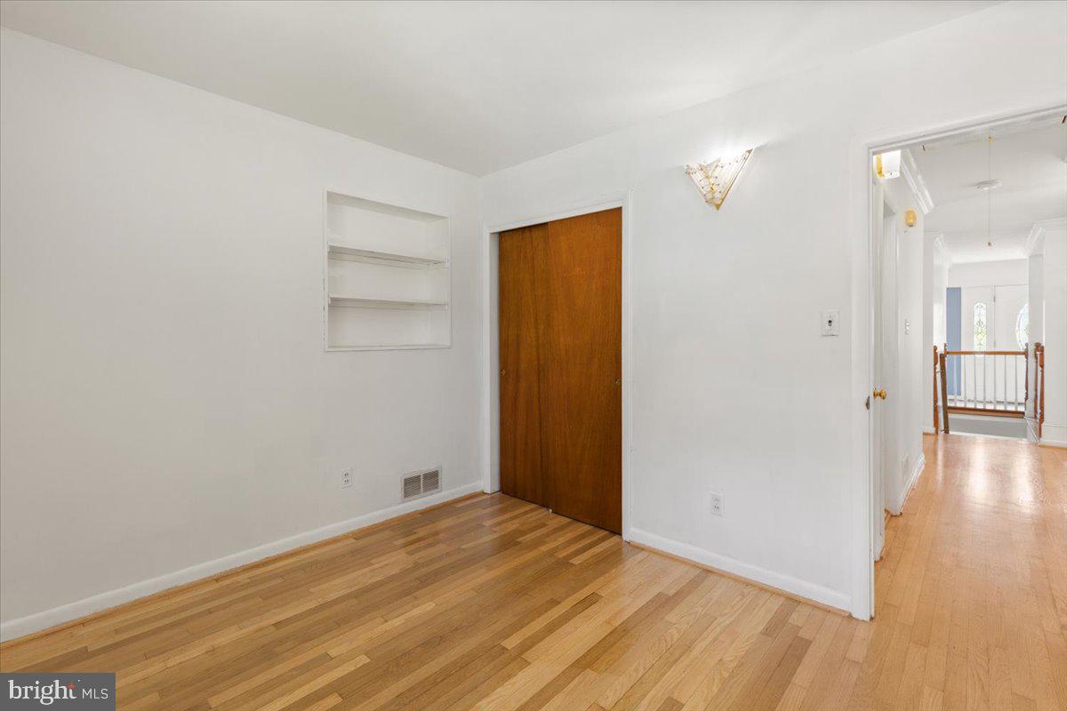 HILLWOOD - Residential