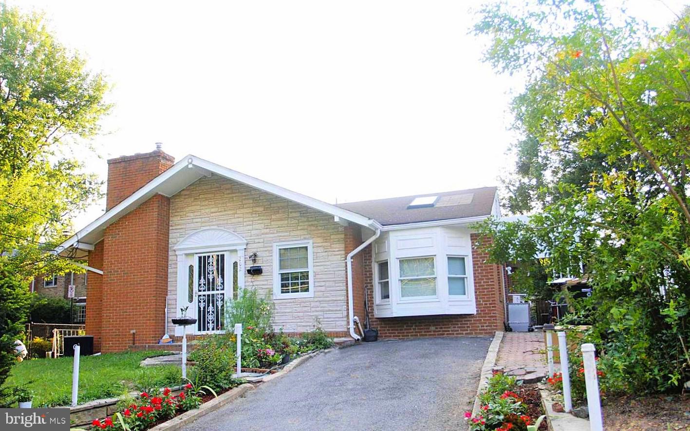 HILLWOOD - Residential