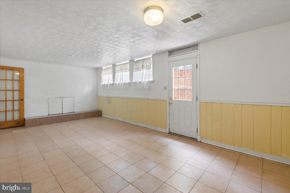 HILLWOOD - Residential