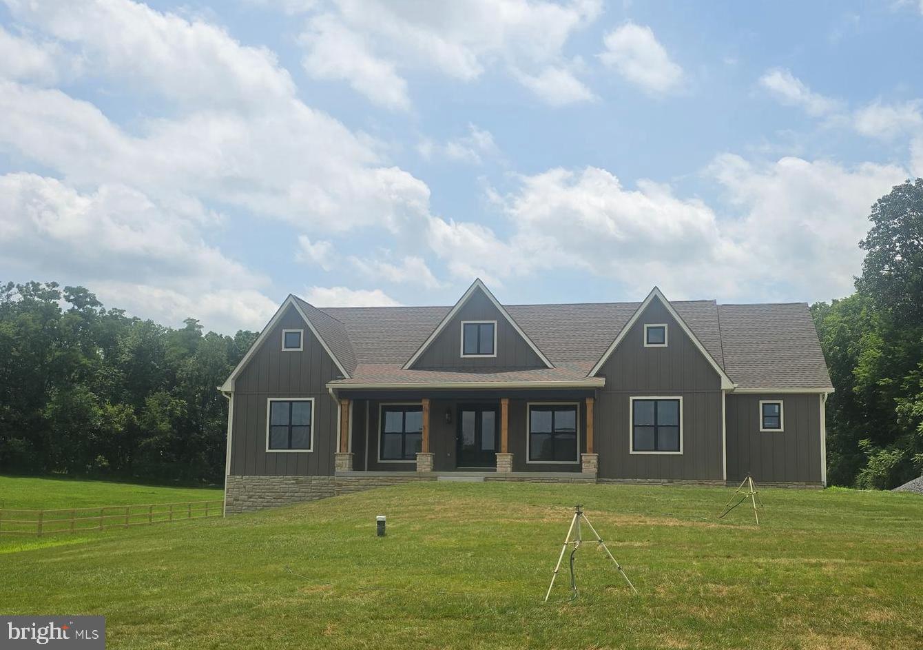 HALLMARK GLEN - Residential