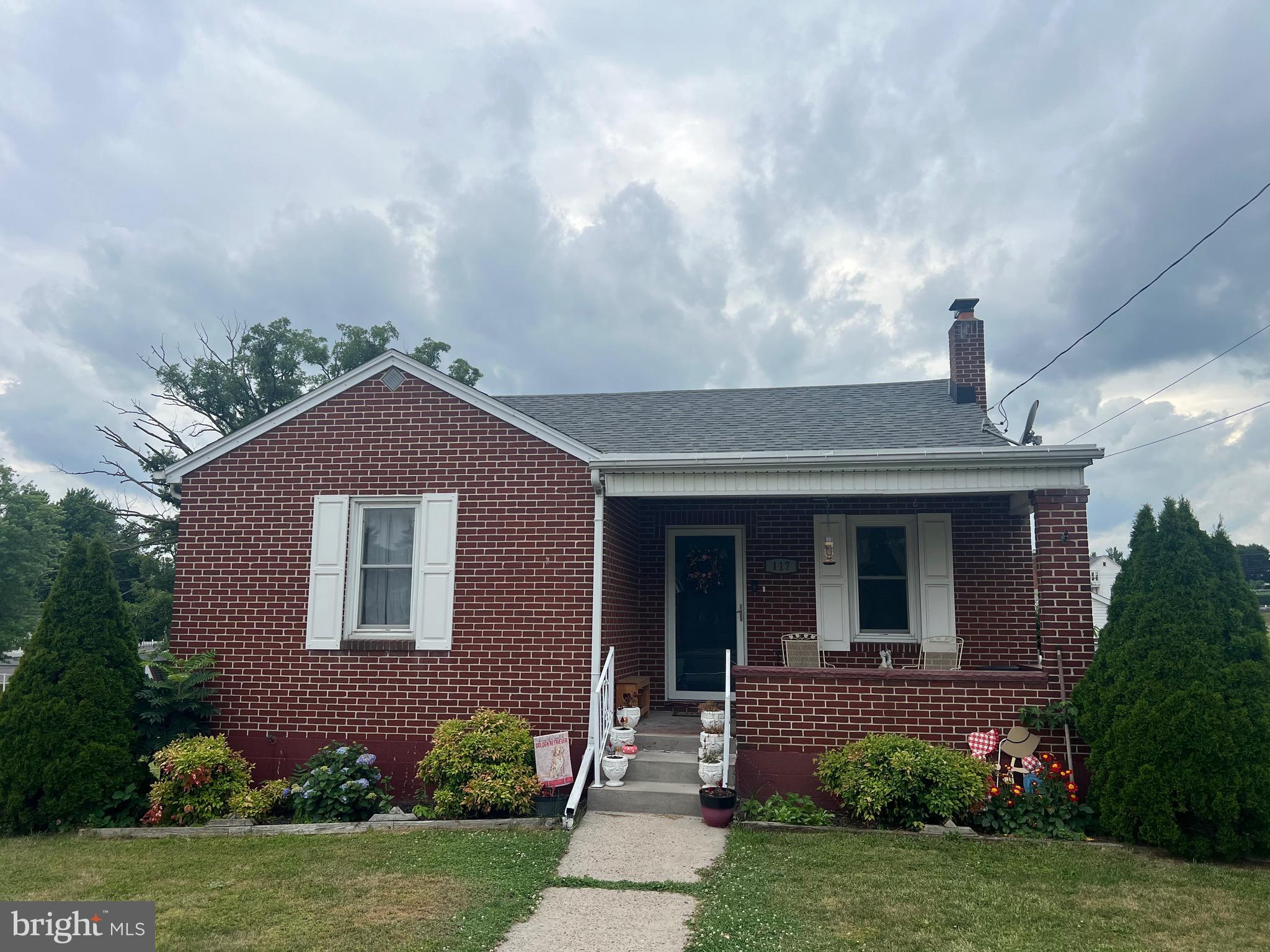 Coming soon ! Three bedroom on spacious .34 acre lot, one full bathroom. Fenced in yard, private driveway with parking, and detached two car garage!