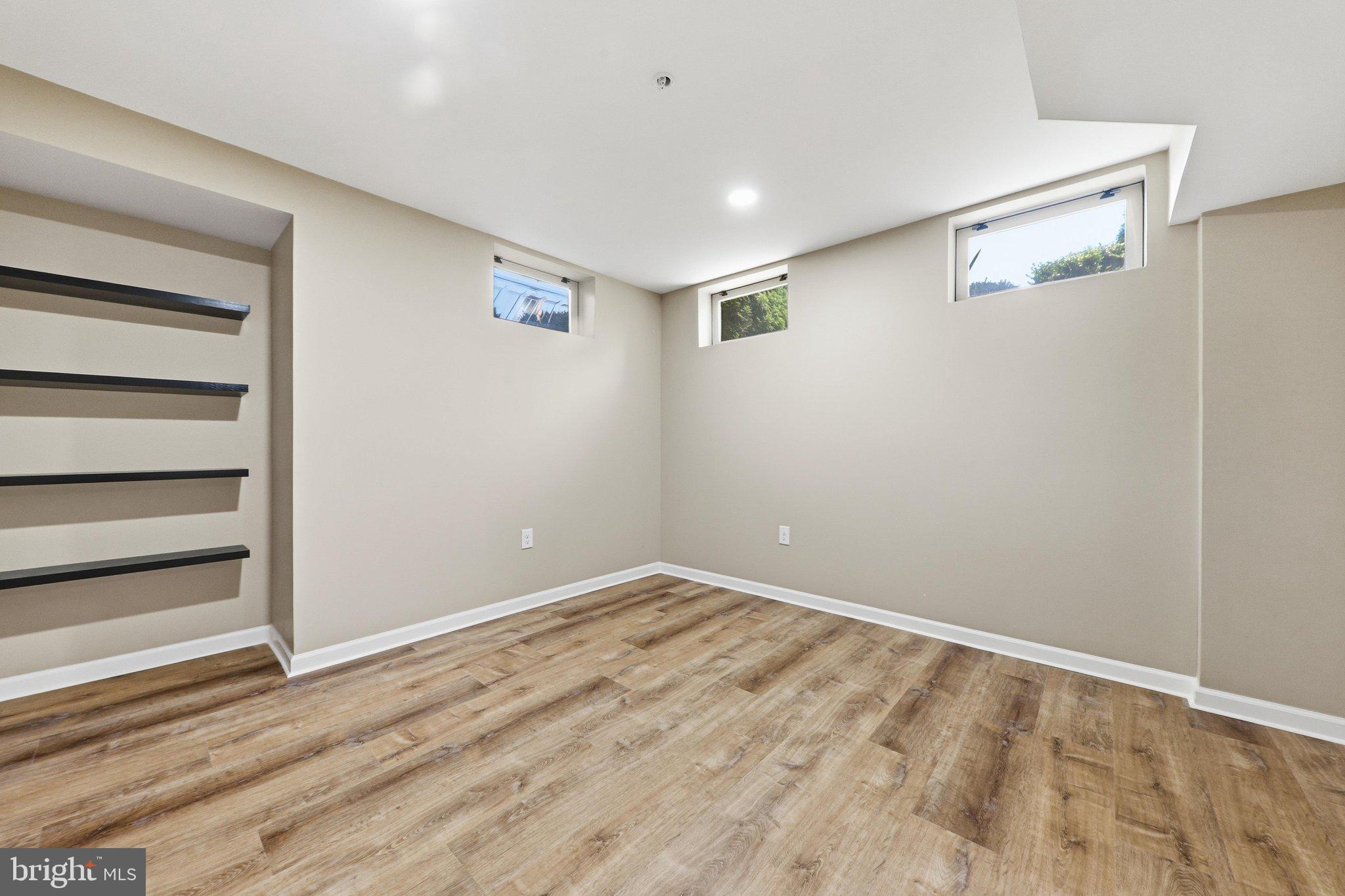 WORMANS MILL - Residential
