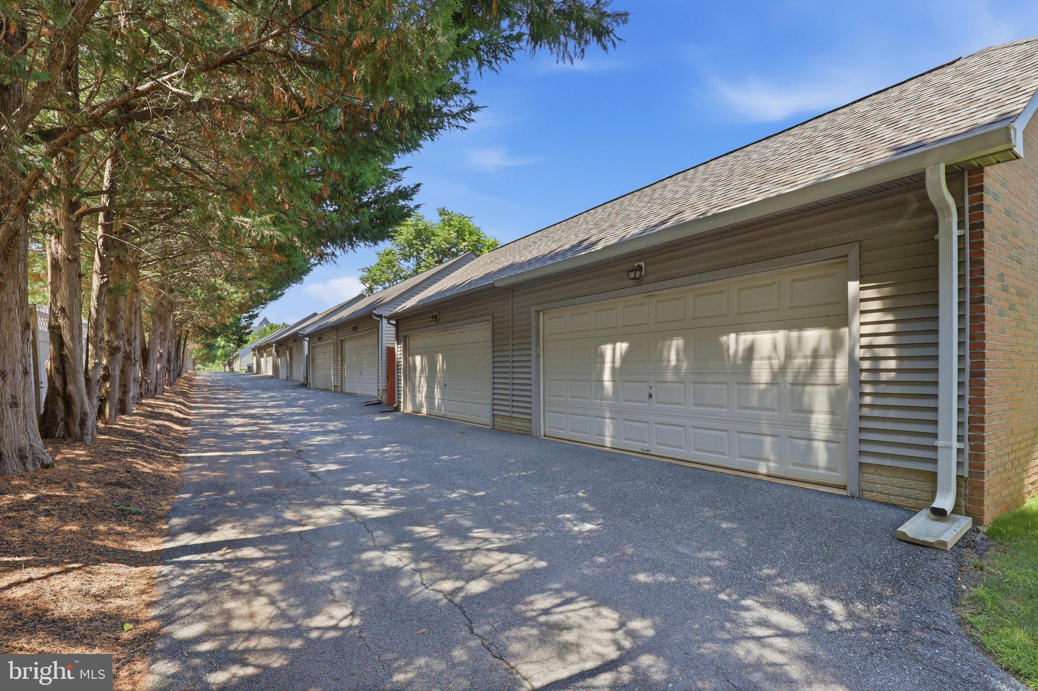 WORMANS MILL - Residential