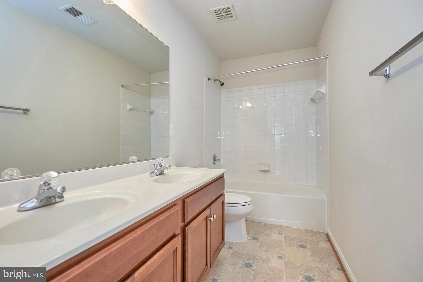 HOPEWELLS LANDING - Residential Lease