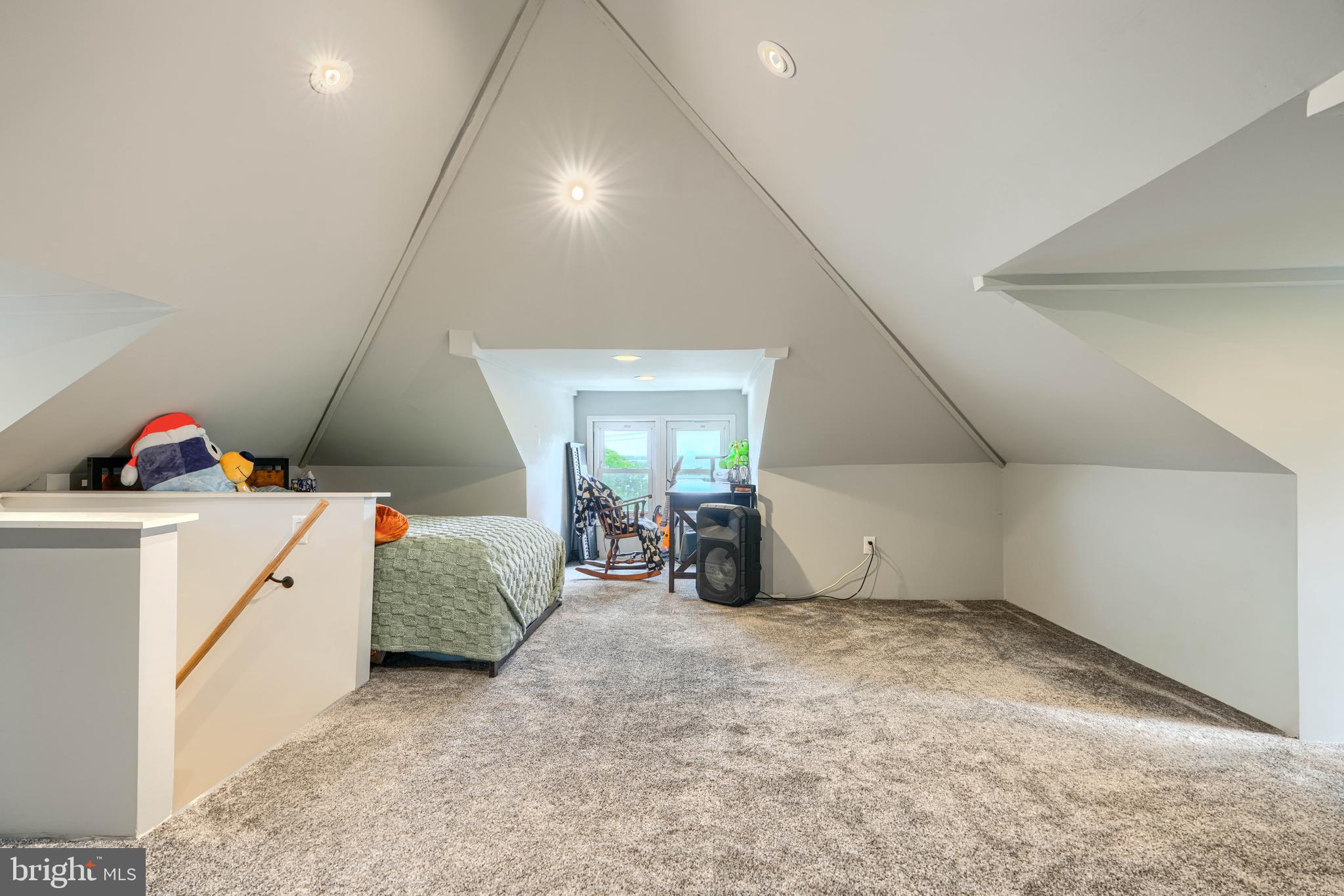 ROSEDALE - Residential
