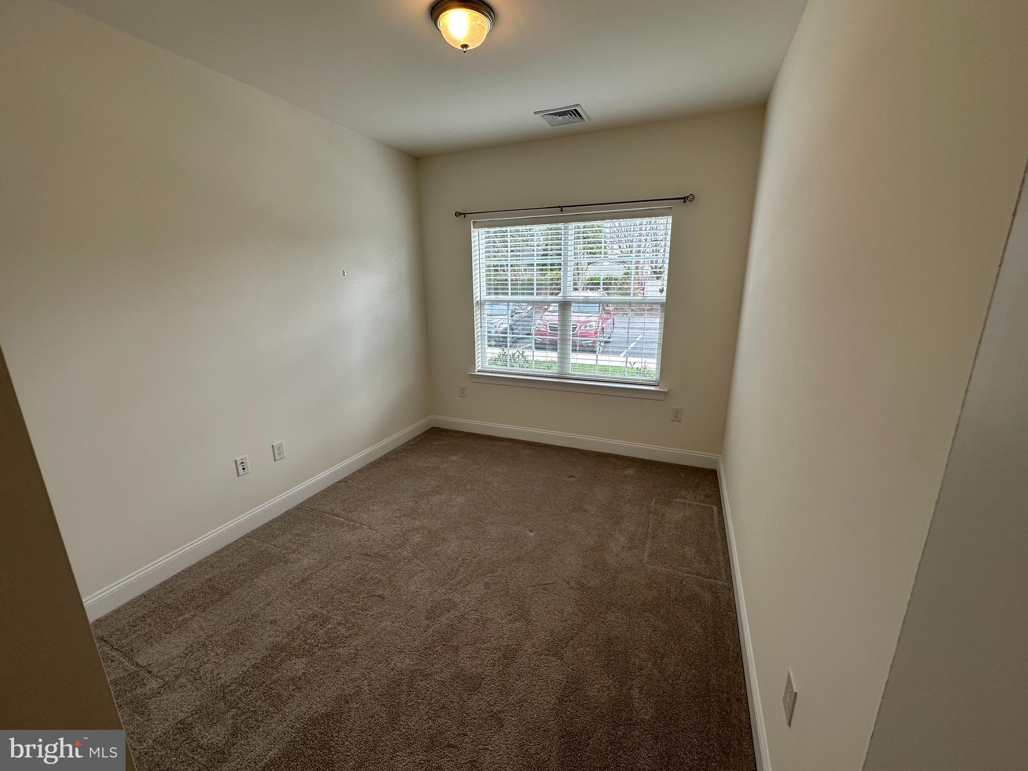 RESIDENCES AT BROOKHAVEN GLEN - Residential Lease