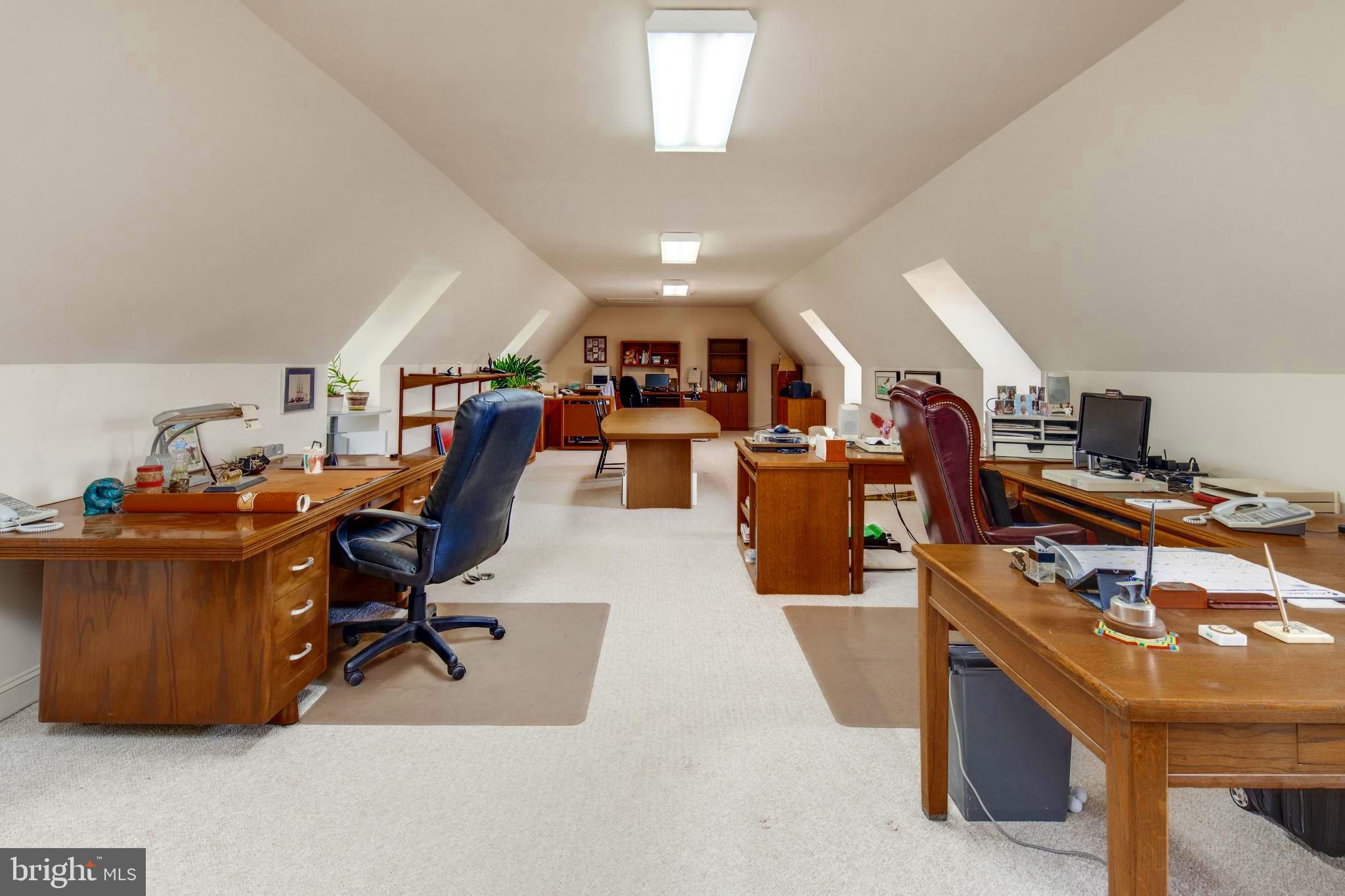 CLIFTON HILL - Residential