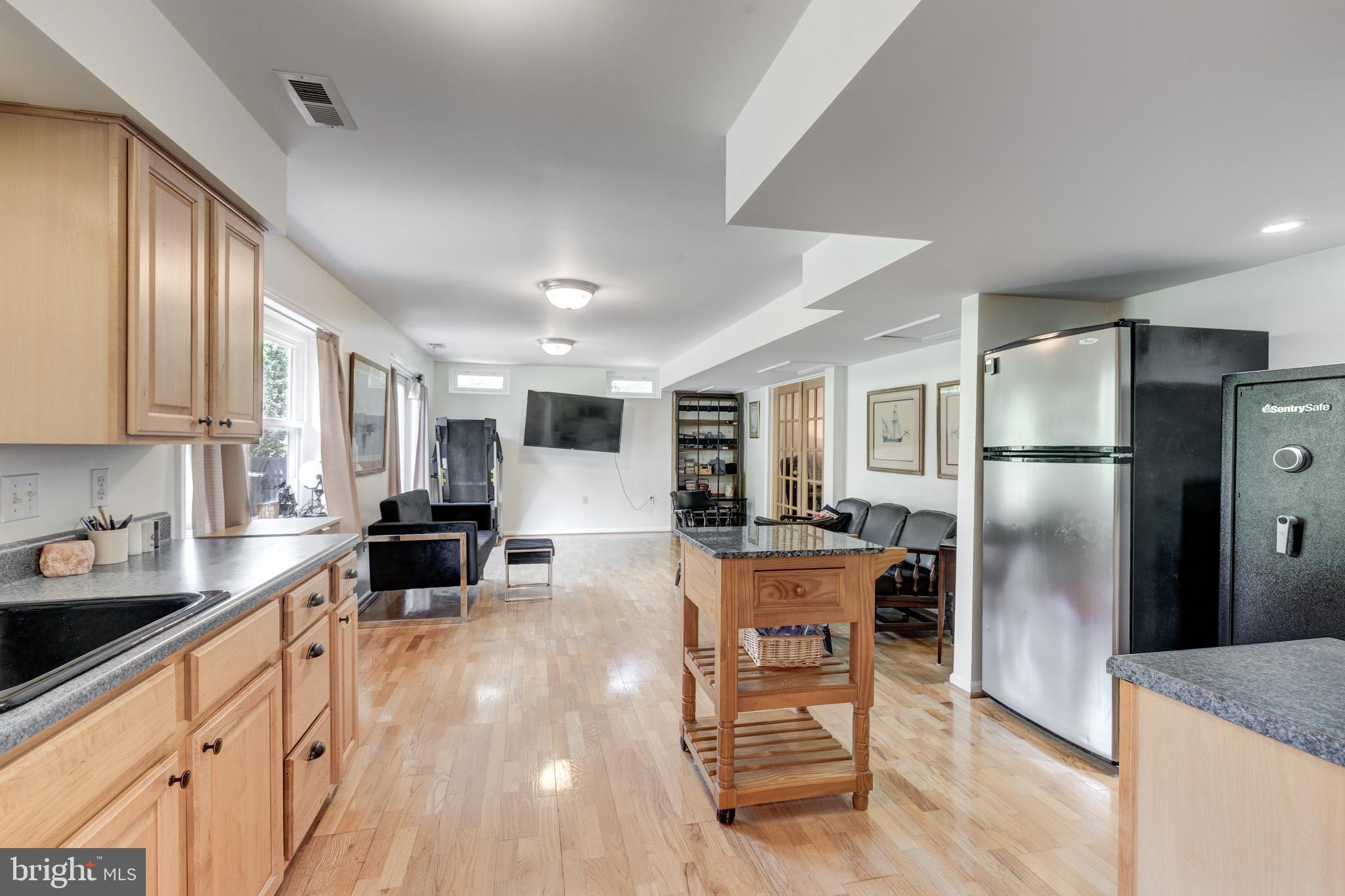 EAGLEVIEW ESTATES - Residential