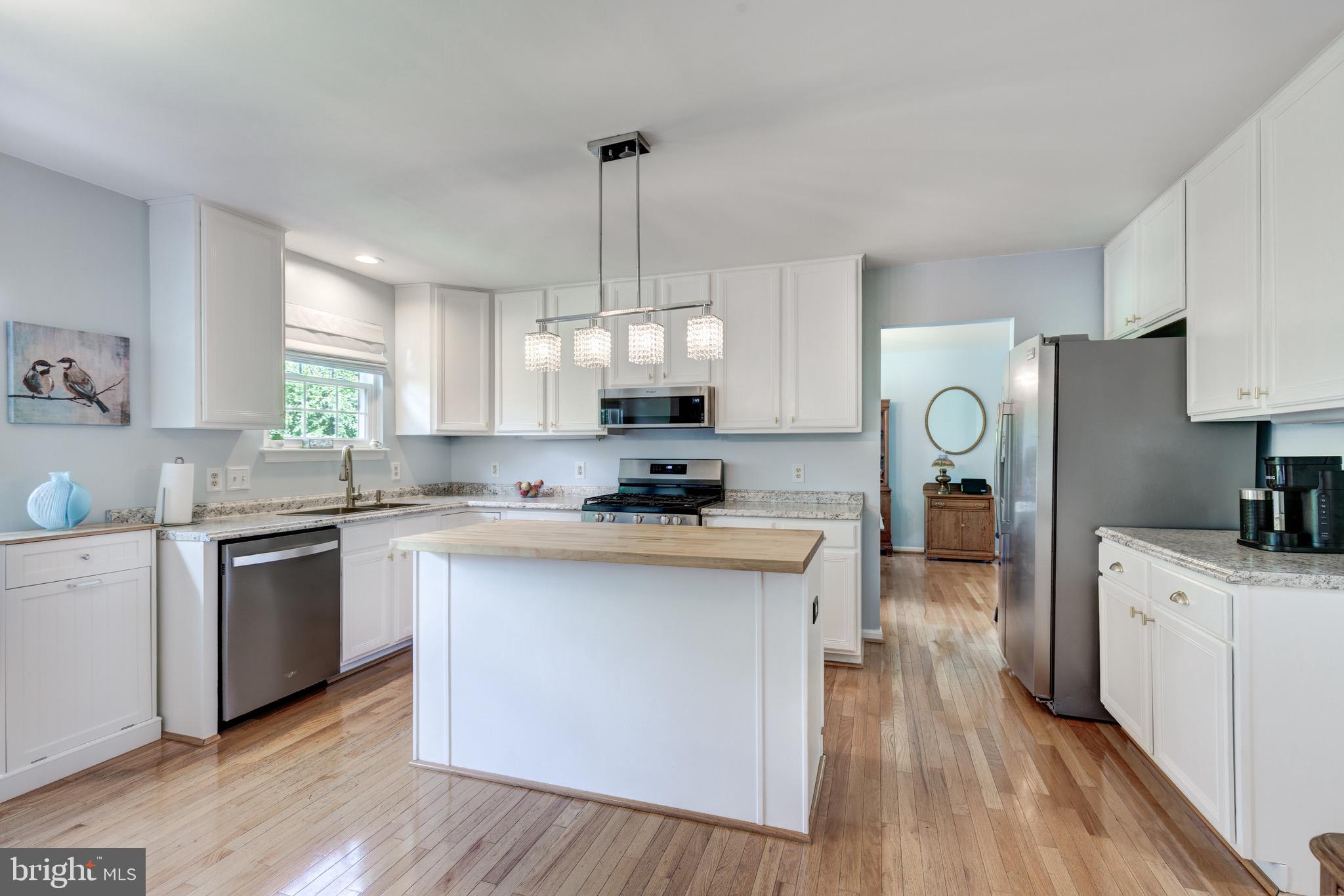 EAGLEVIEW ESTATES - Residential