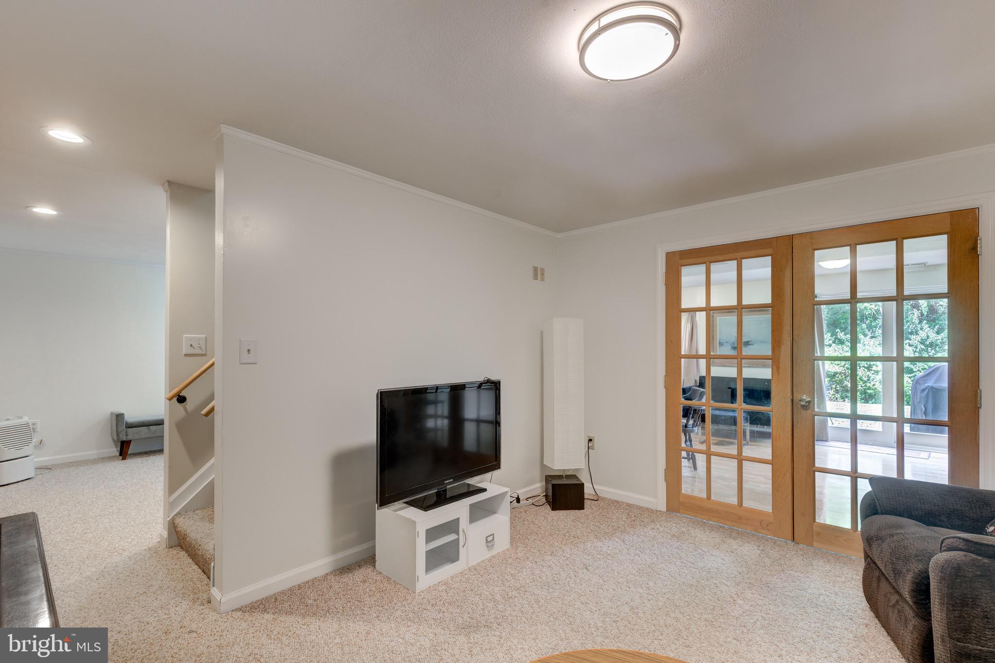 EAGLEVIEW ESTATES - Residential