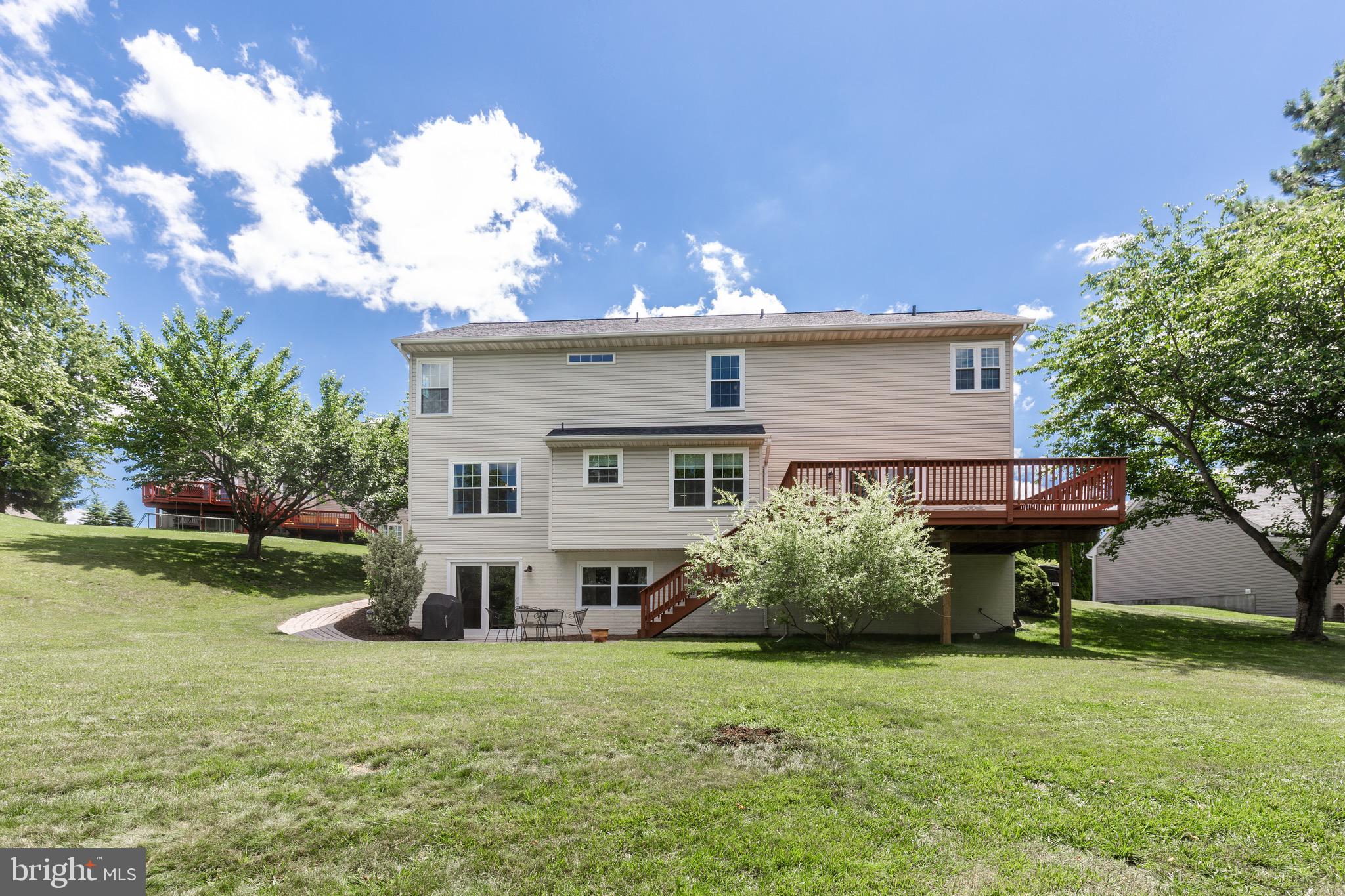 EAGLEVIEW ESTATES - Residential