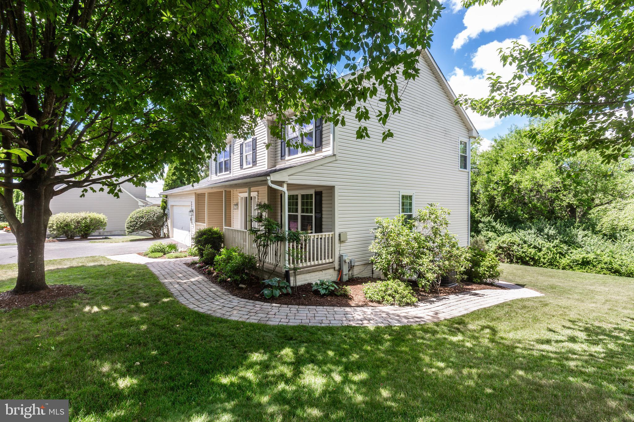 EAGLEVIEW ESTATES - Residential