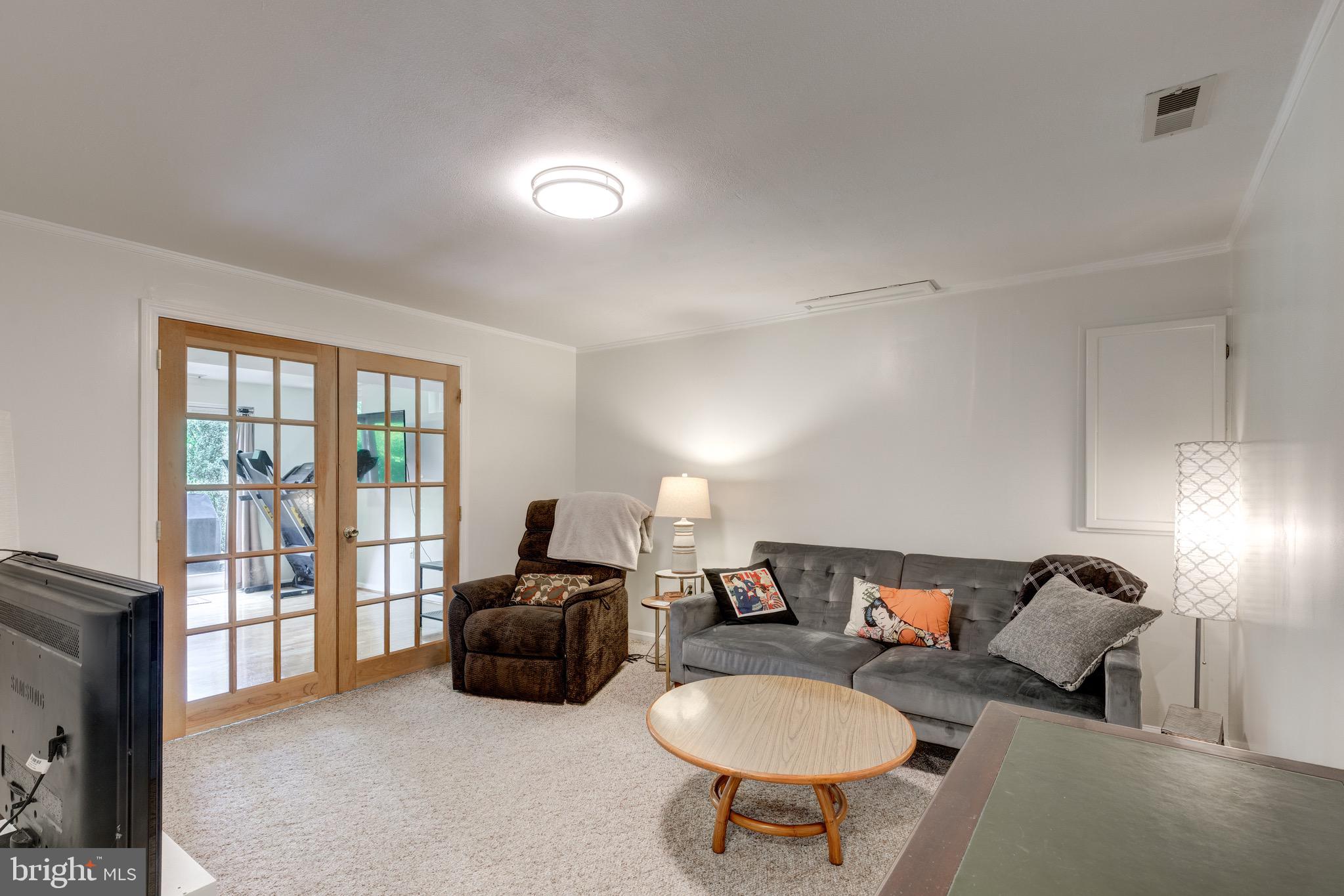 EAGLEVIEW ESTATES - Residential