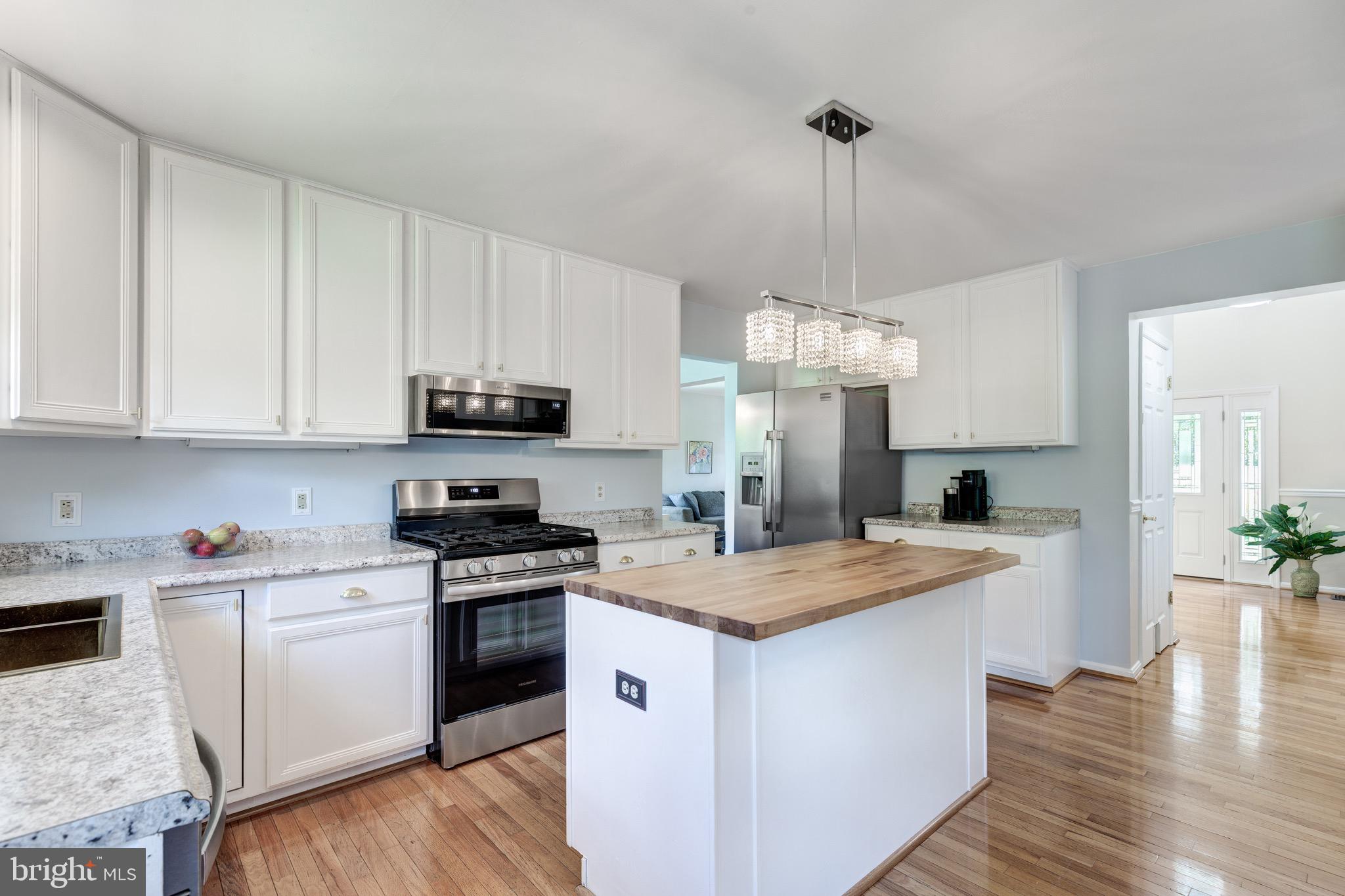 EAGLEVIEW ESTATES - Residential