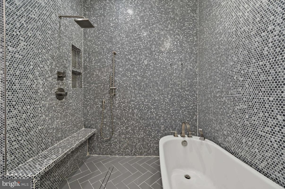 OLD CITY - Residential Lease
