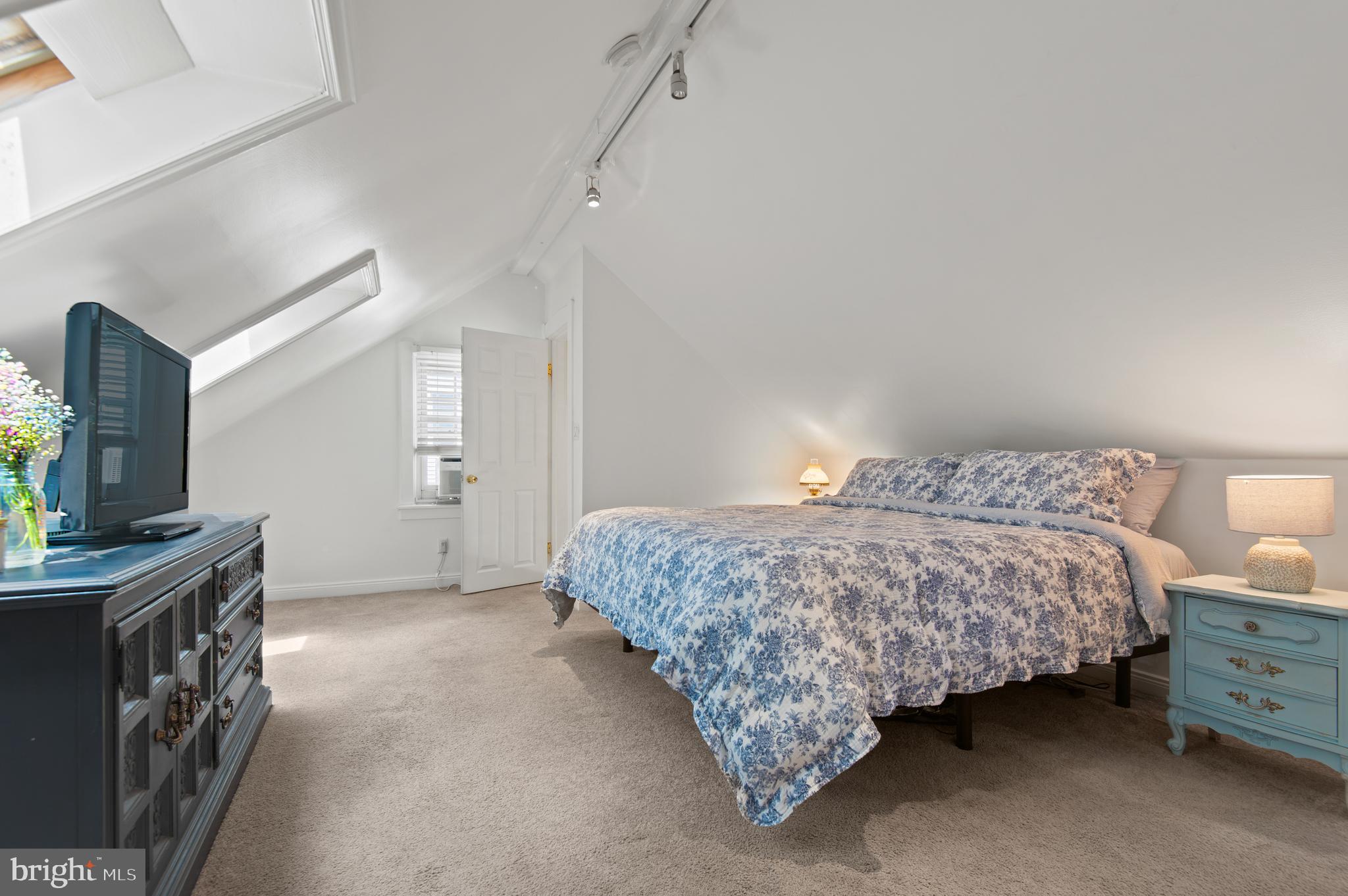 HAMILTON HEIGHTS - Residential