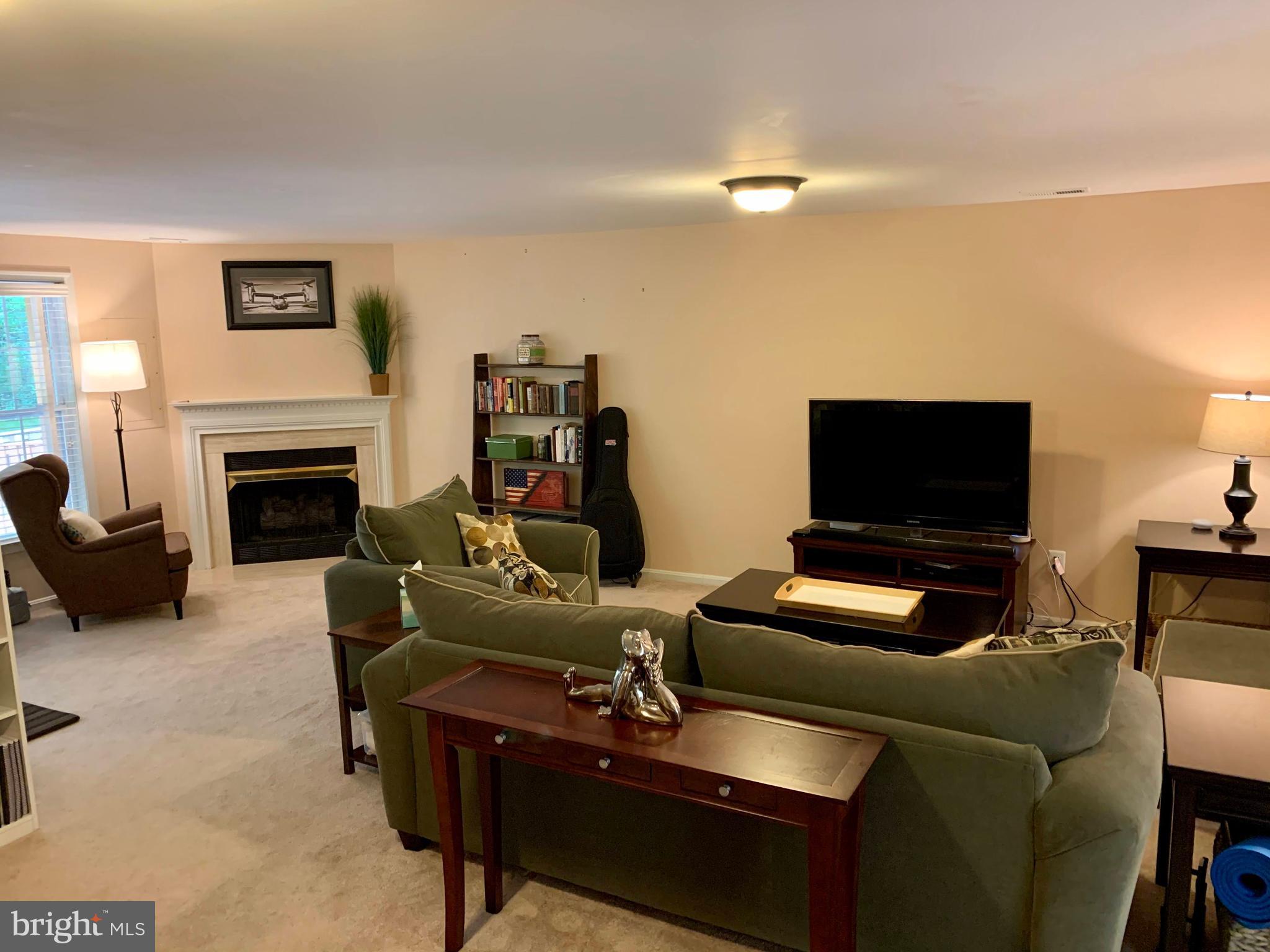 KINGSTOWNE - Residential Lease