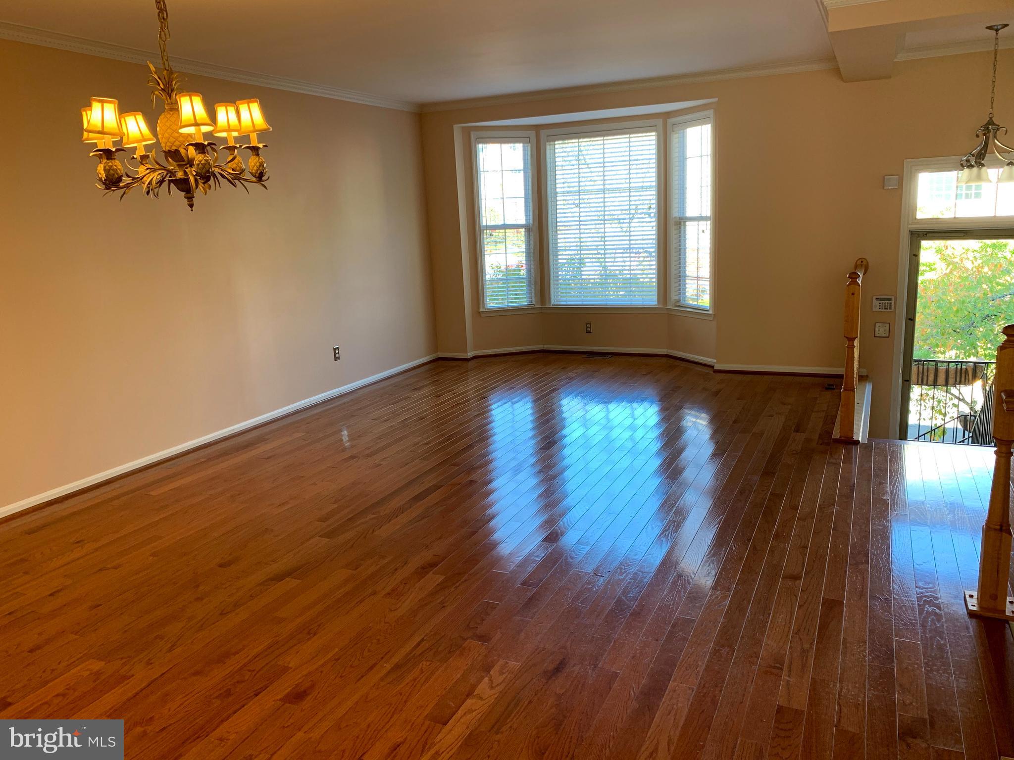 KINGSTOWNE - Residential Lease