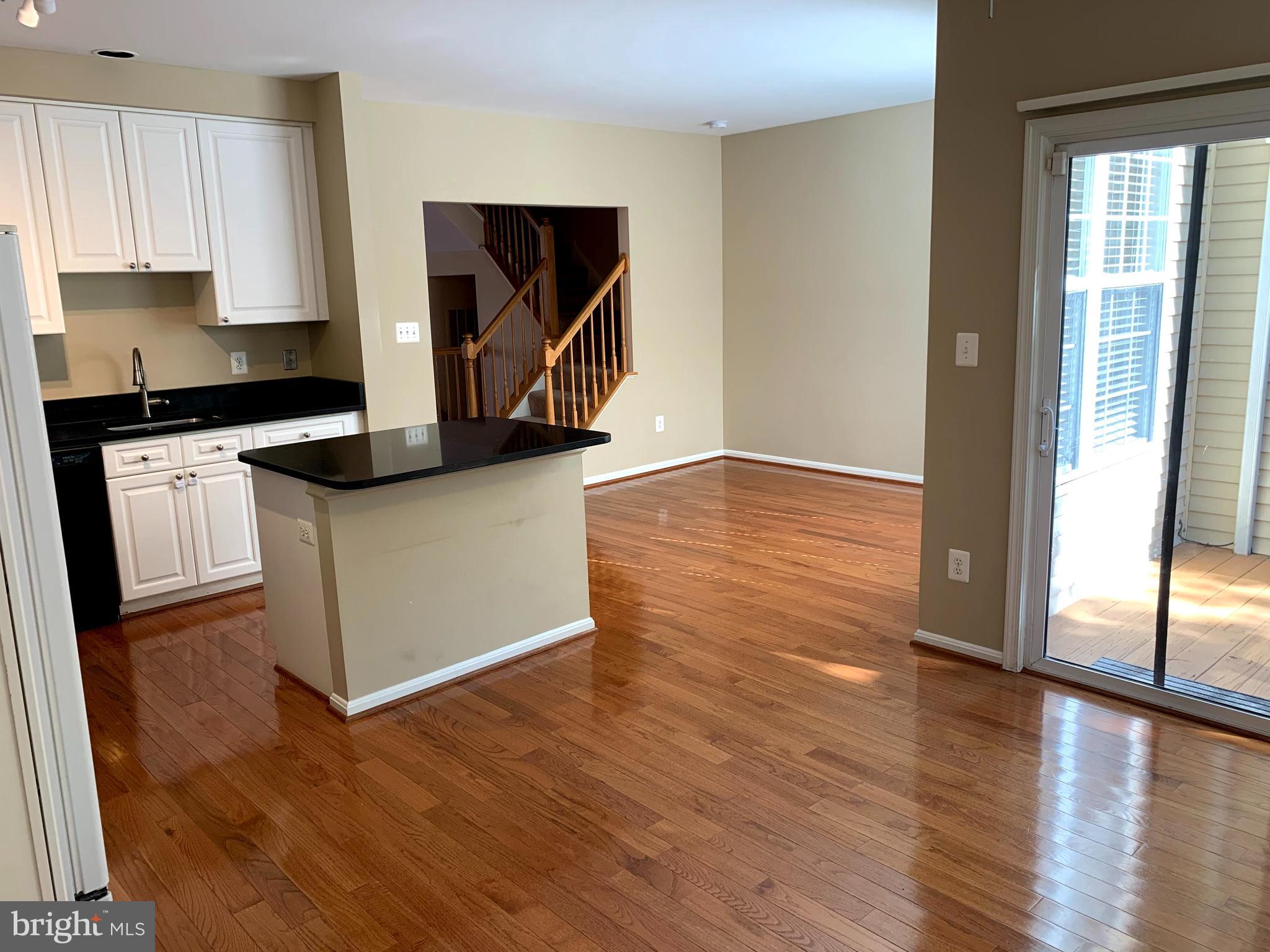 KINGSTOWNE - Residential Lease