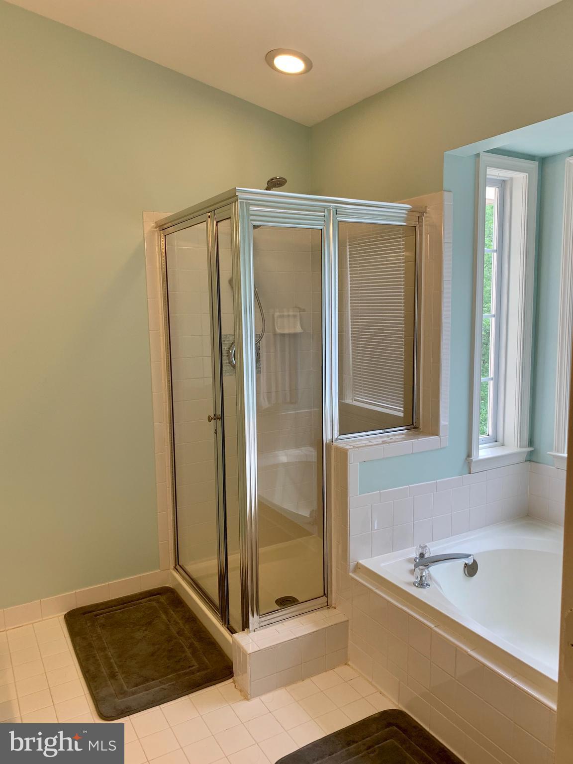 KINGSTOWNE - Residential Lease