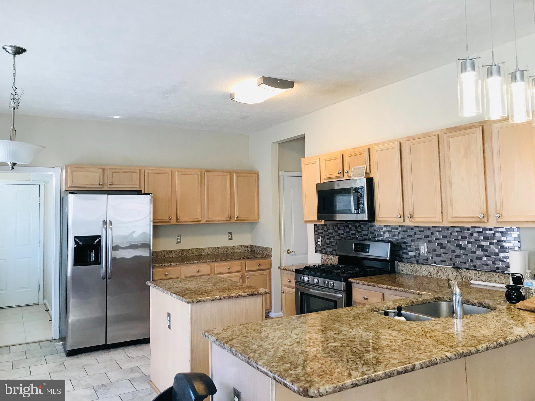 LAKE LAND OR - Residential Lease