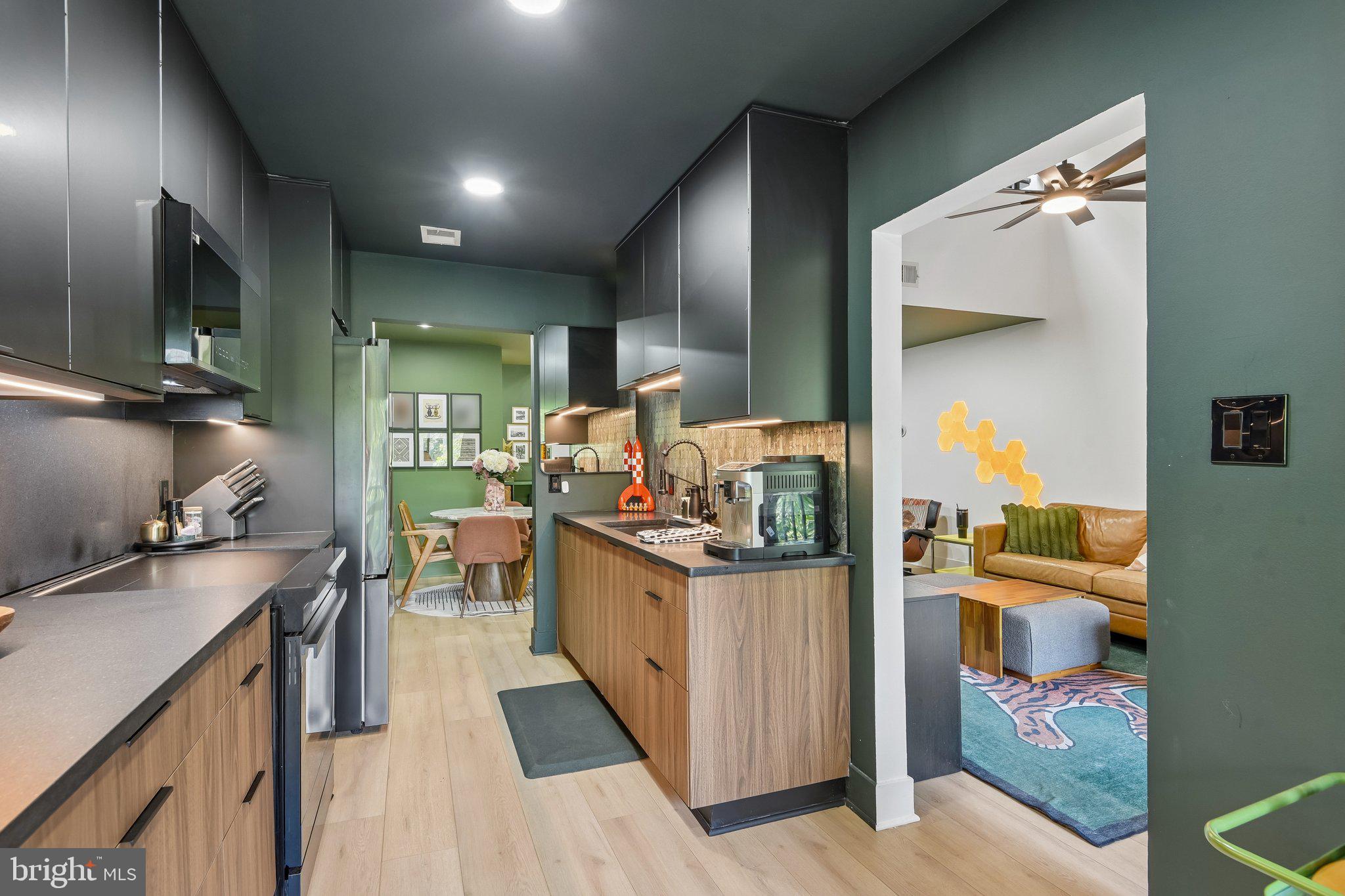 NORTH GREEN CONDOMINIUMS - Residential