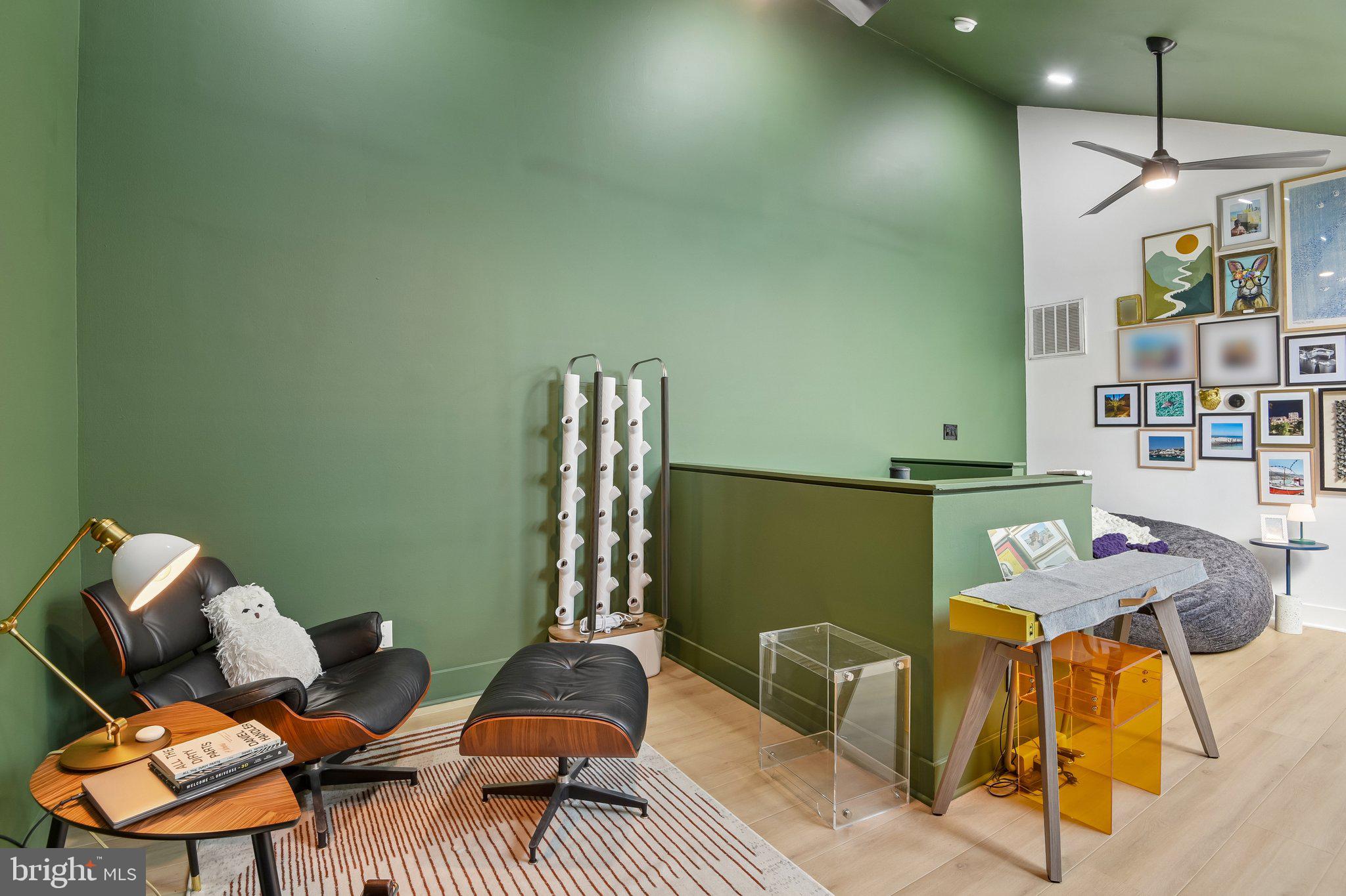 NORTH GREEN CONDOMINIUMS - Residential