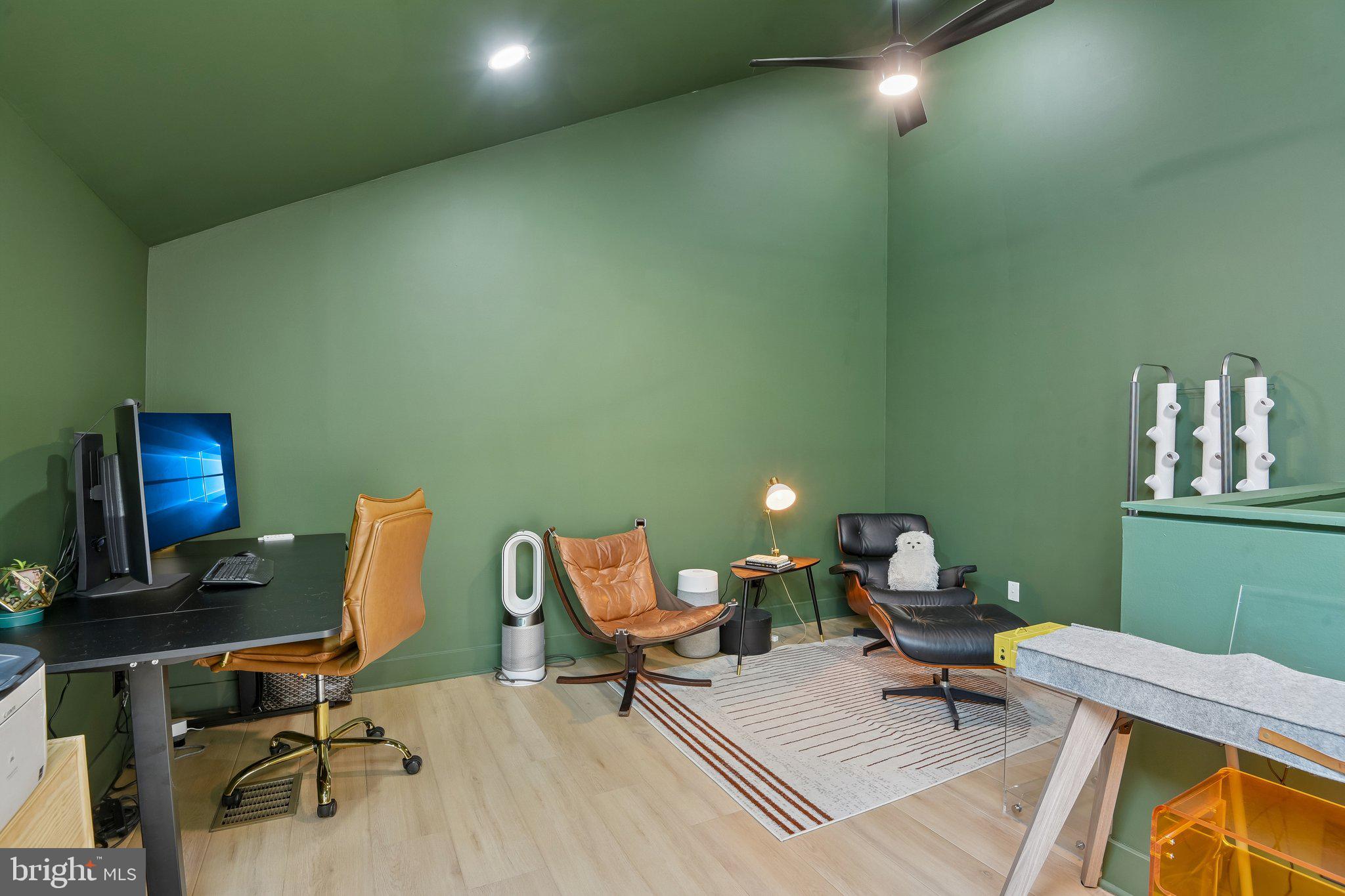 NORTH GREEN CONDOMINIUMS - Residential