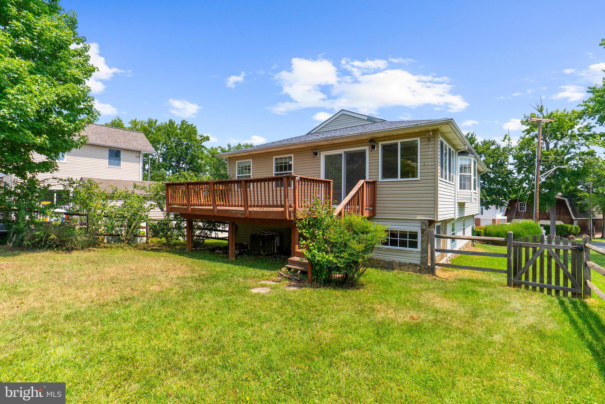 LOCH HAVEN BEACH - Residential