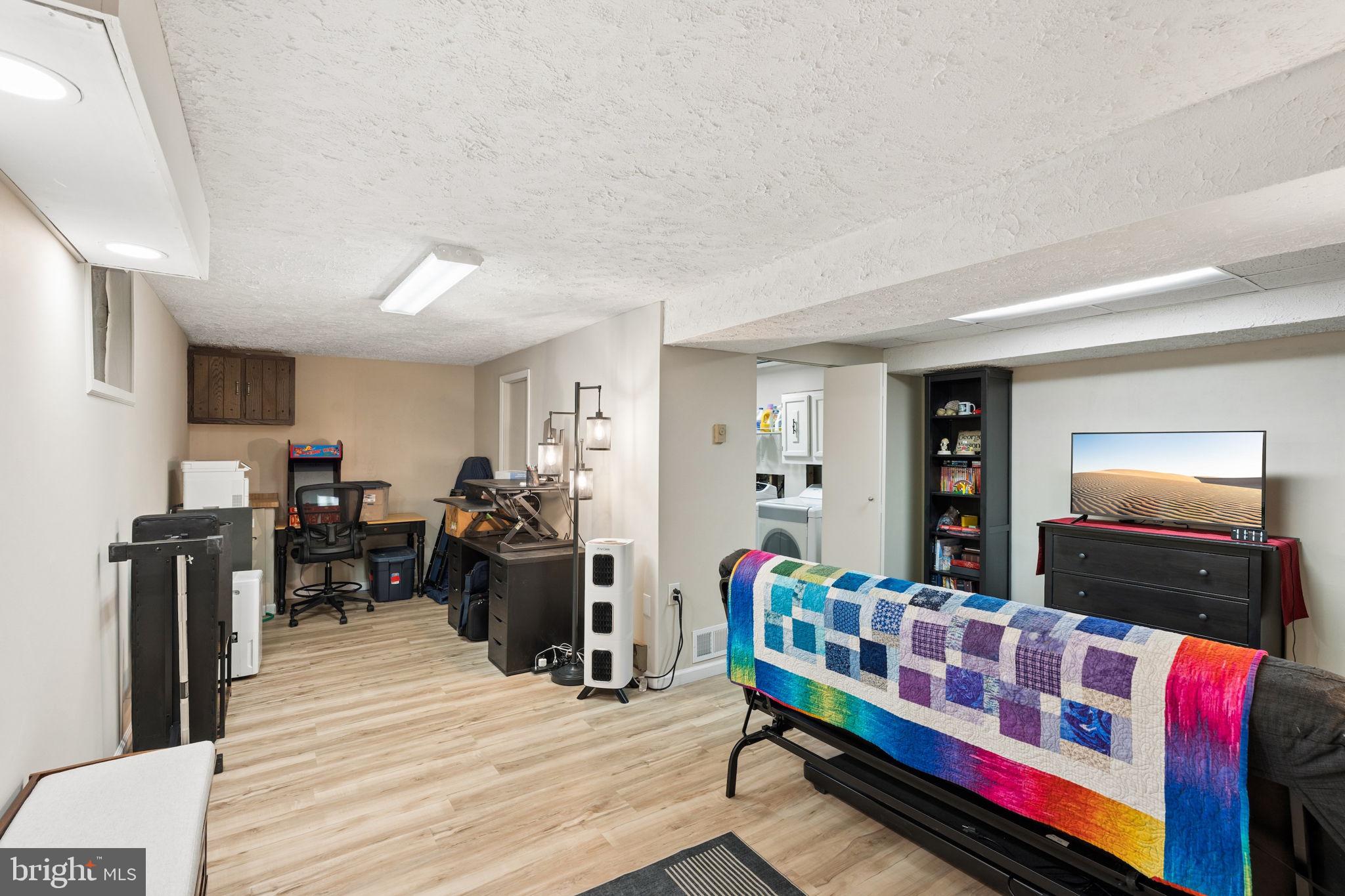 AMBERMILL - Residential