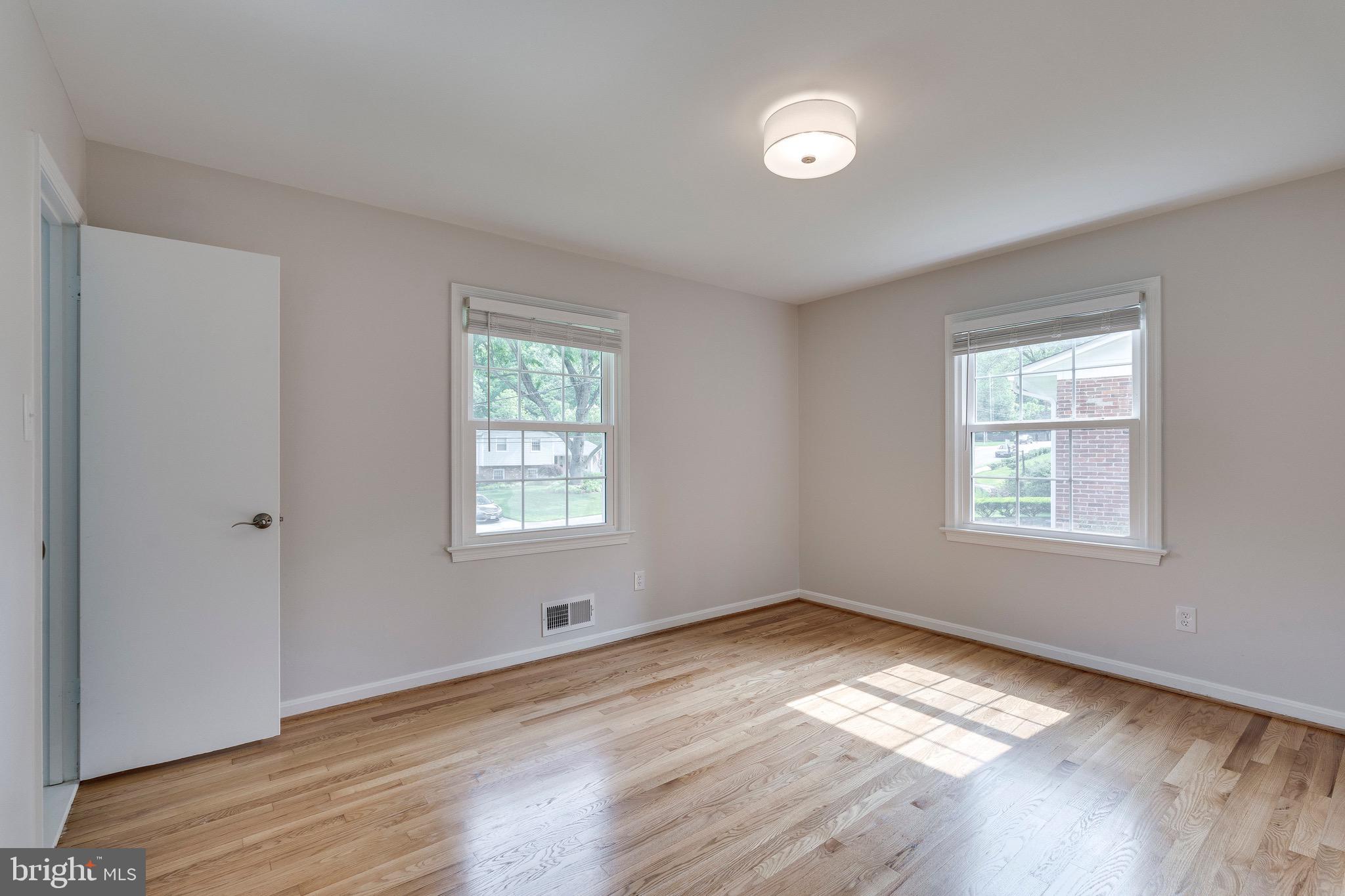 STRATTON WOODS - Residential Lease