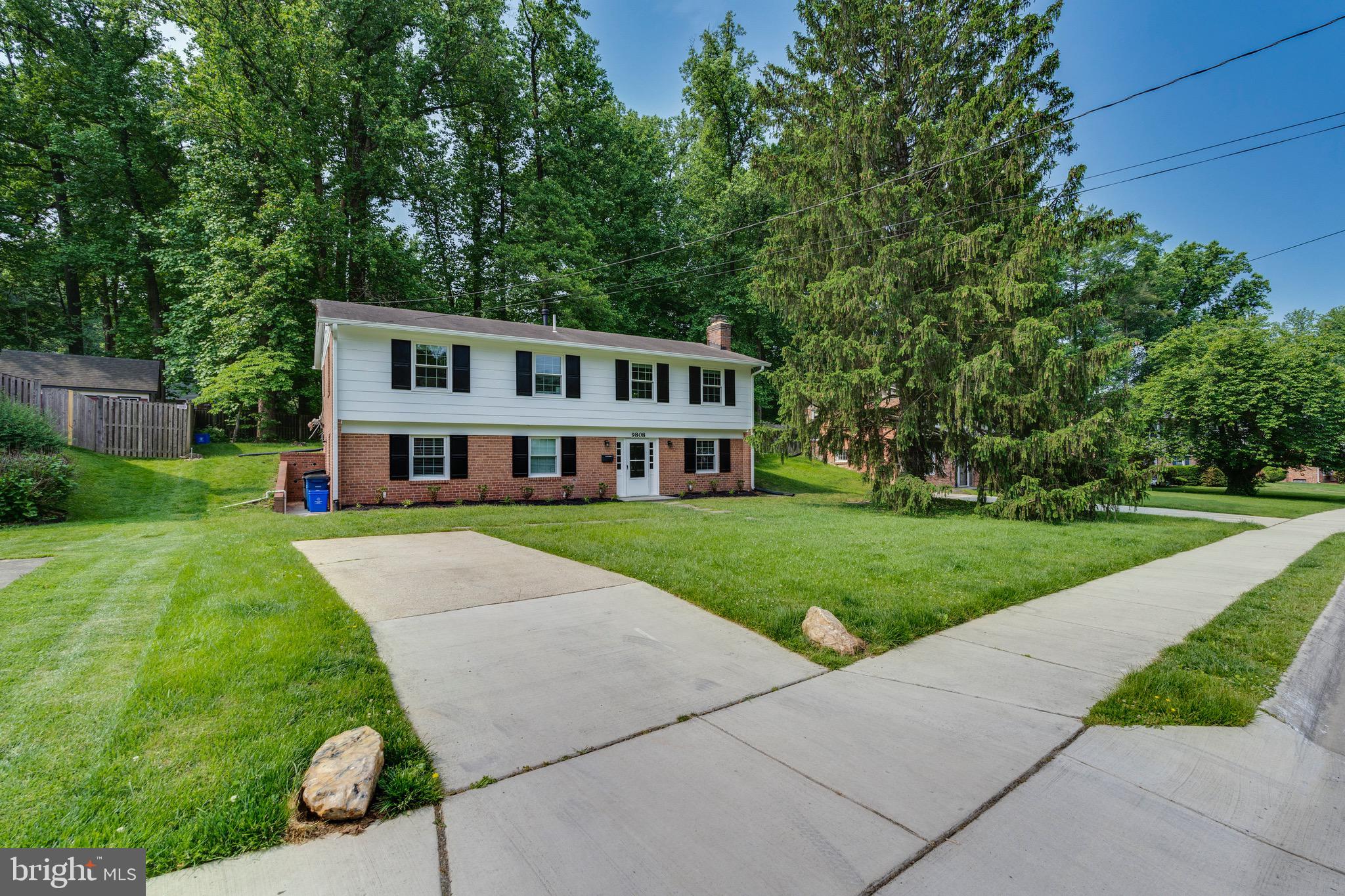 STRATTON WOODS - Residential Lease