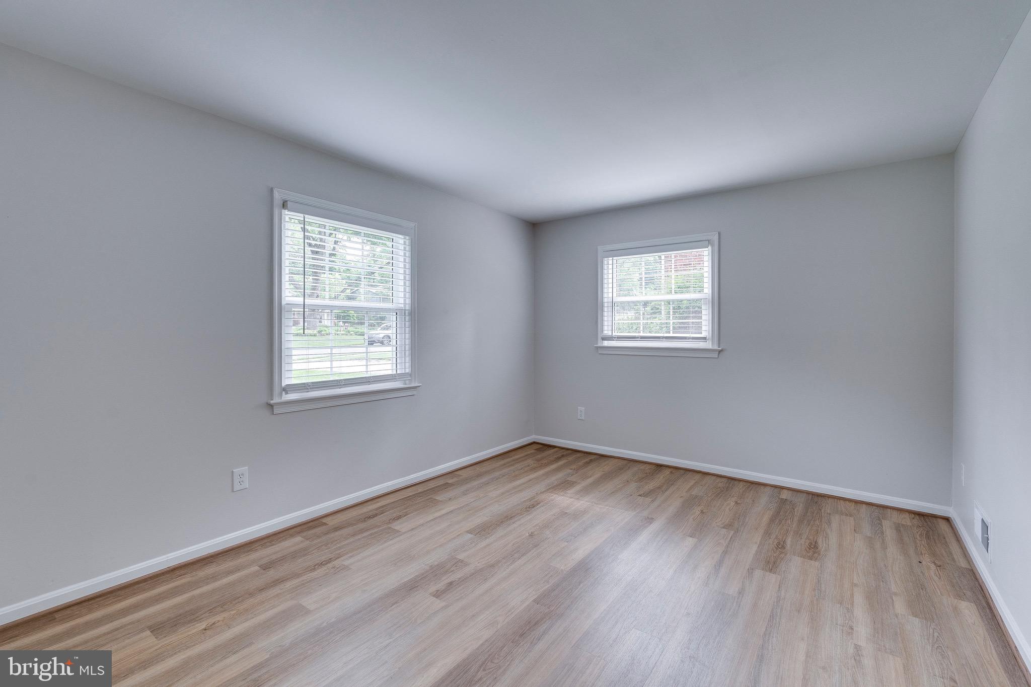 STRATTON WOODS - Residential Lease