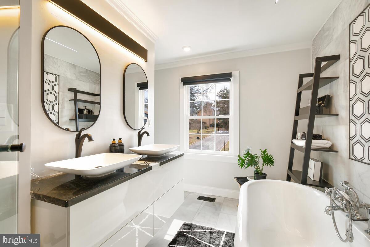 DIAMOND FARMS - Residential