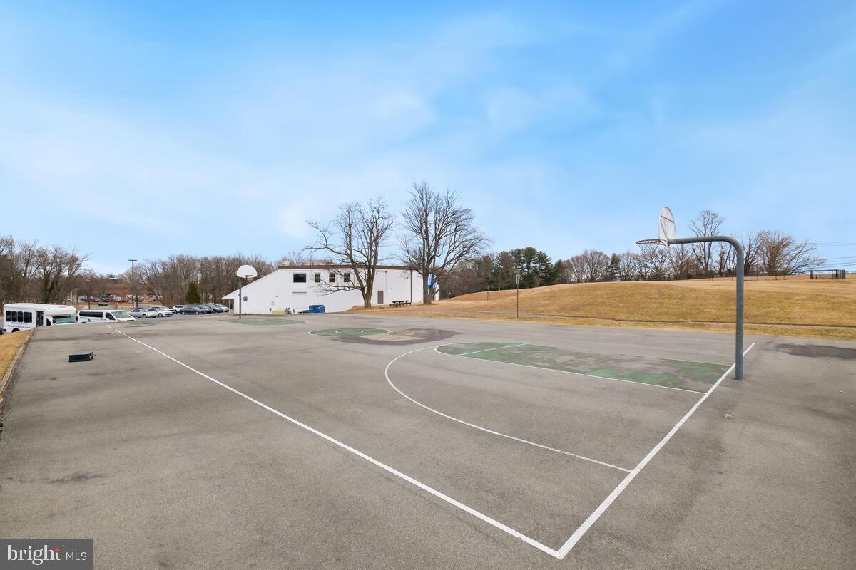 DIAMOND FARMS - Residential
