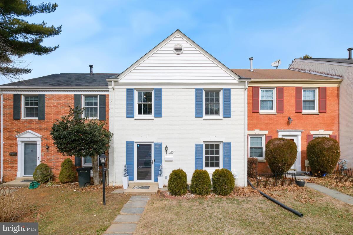 DIAMOND FARMS - Residential