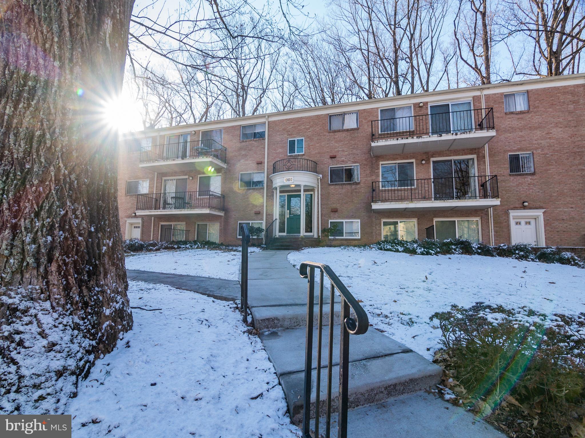 Spacious bright one bedroom, with balcony. Popular Bethesda community. Walk to Metro. Near NIH  and Walter Read Bethesda Medical. Low rent includes utilities, parking, storage, and ammenities. Sorry no pets. Minimum one year lease.