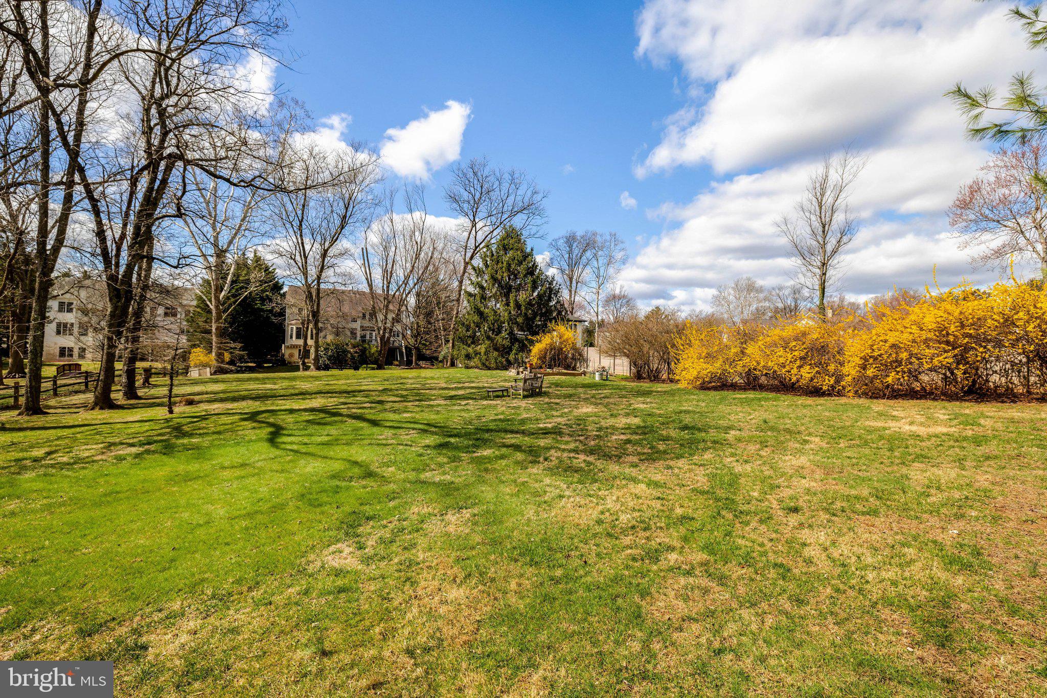 SPRING LAKE - Residential
