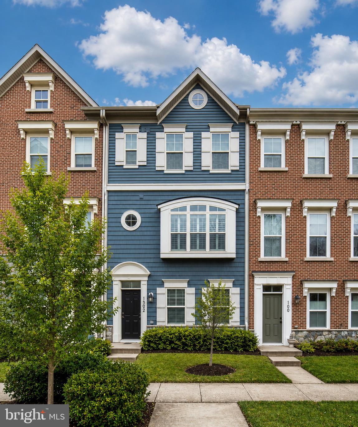 VILLAGE GREENS - Residential