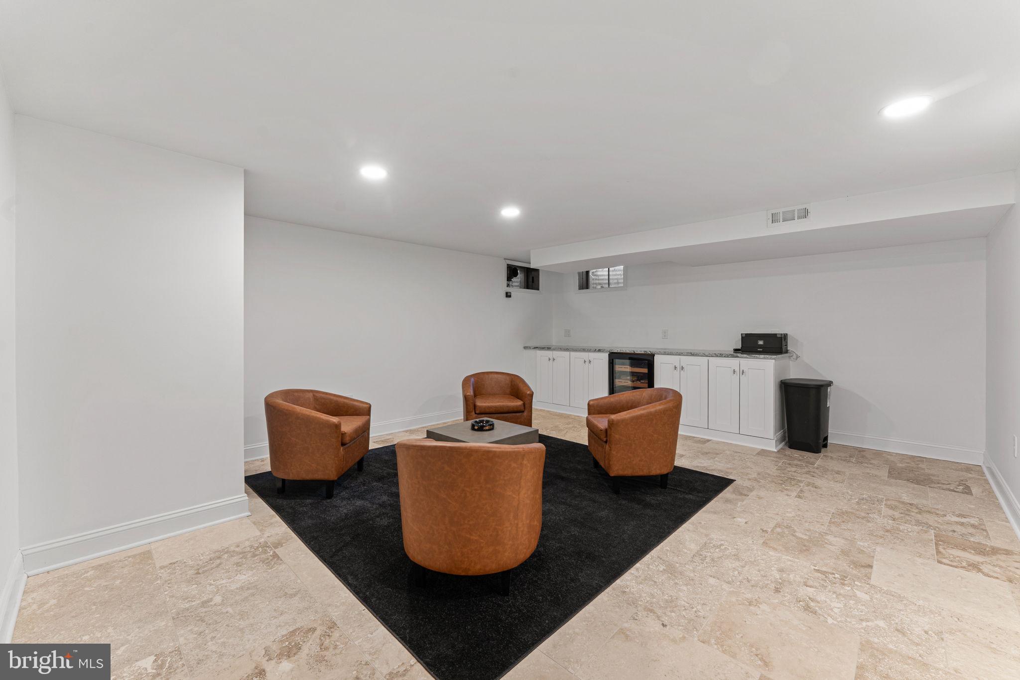 NORTHAMPTON ESTS - Residential