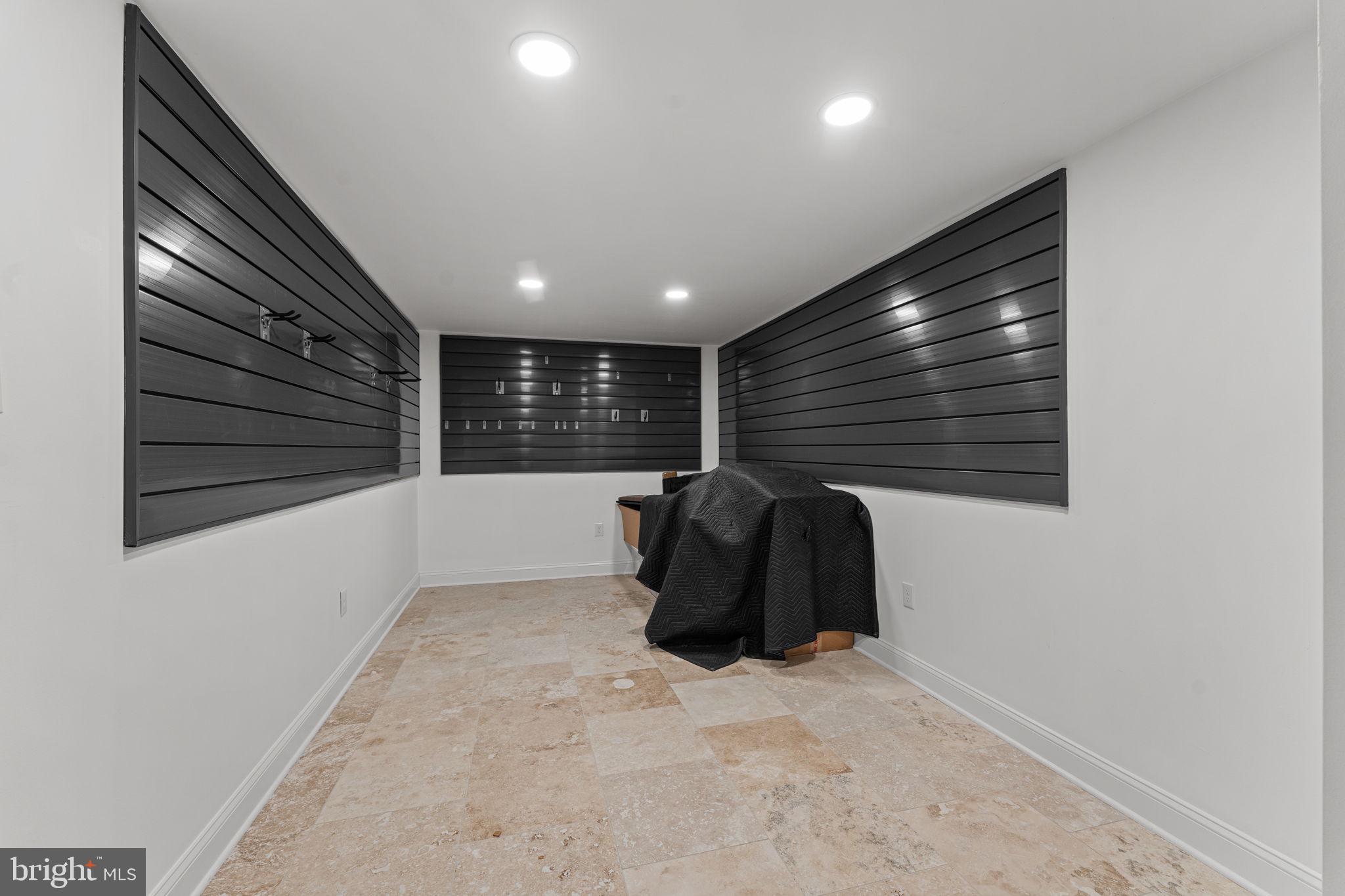 NORTHAMPTON ESTS - Residential