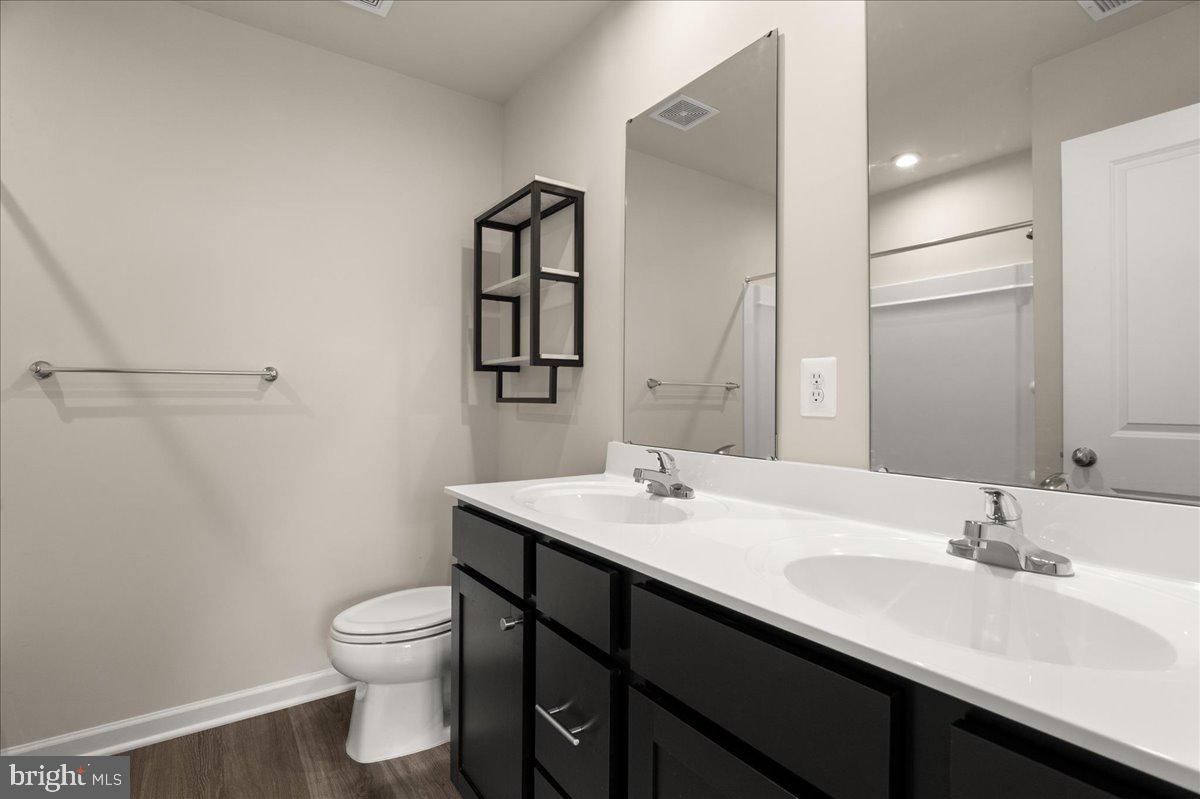 THE VILLAGE AT MIDDLETOWN - Residential