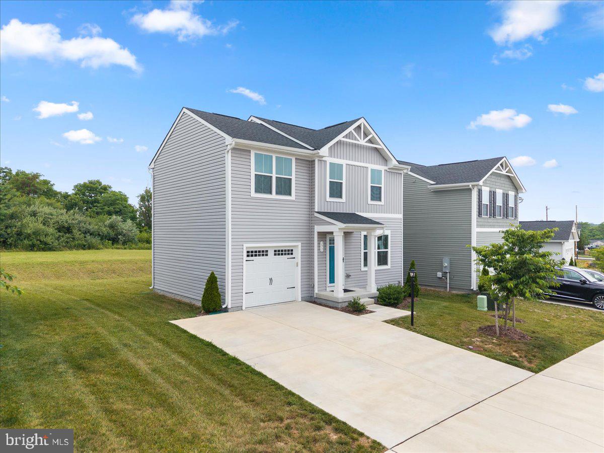 THE VILLAGE AT MIDDLETOWN - Residential
