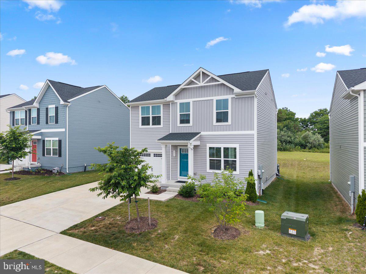 THE VILLAGE AT MIDDLETOWN - Residential