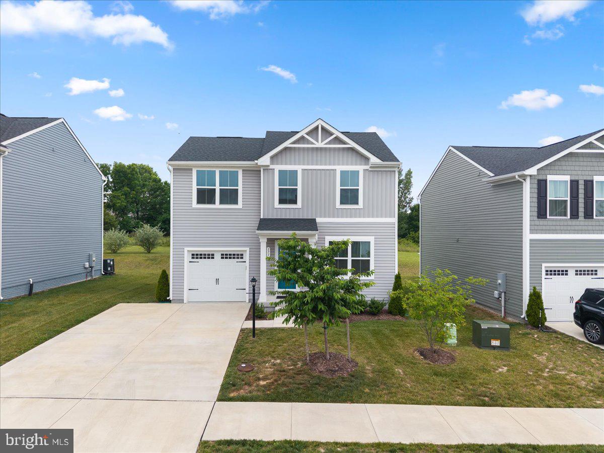 THE VILLAGE AT MIDDLETOWN - Residential