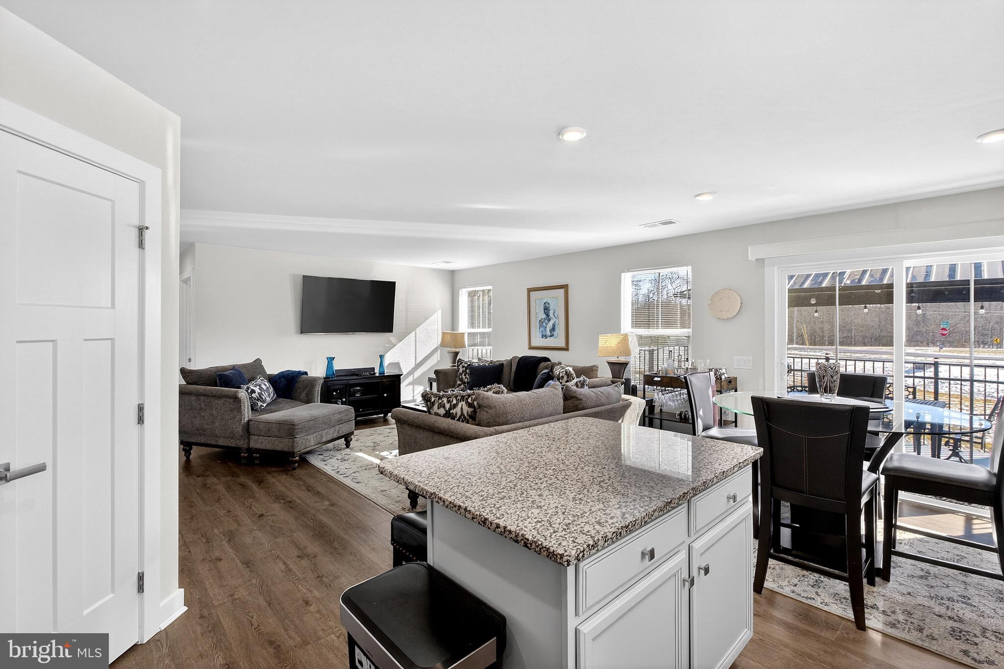 VERONA WOODS - Residential