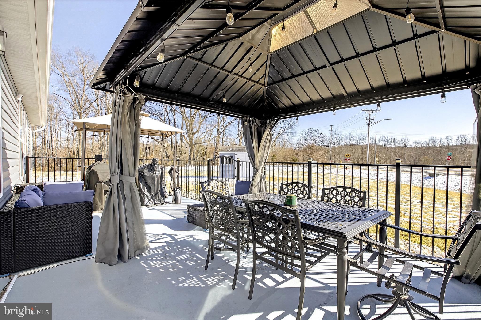 VERONA WOODS - Residential