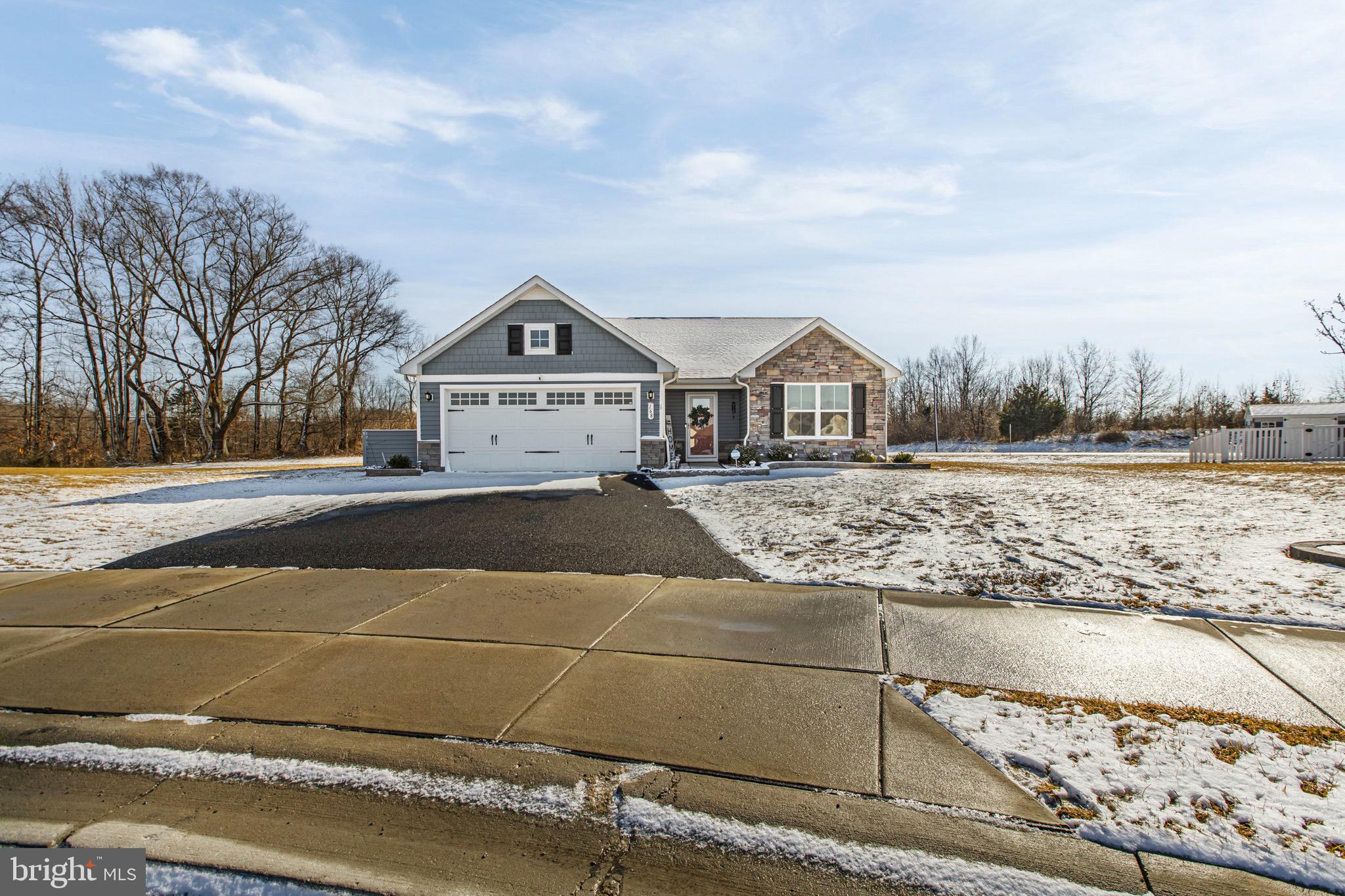VERONA WOODS - Residential